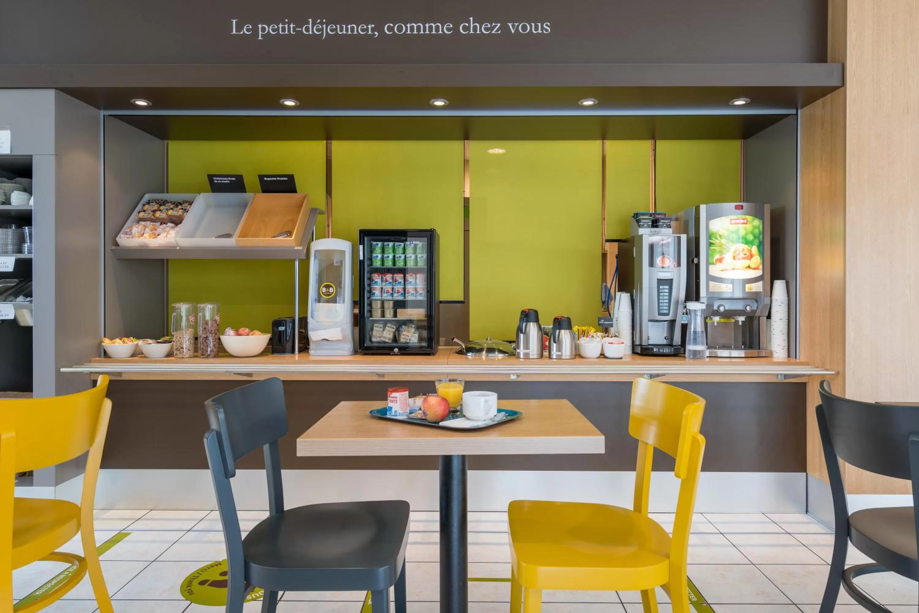 Breakfast in B&B HOTEL Auray Carnac