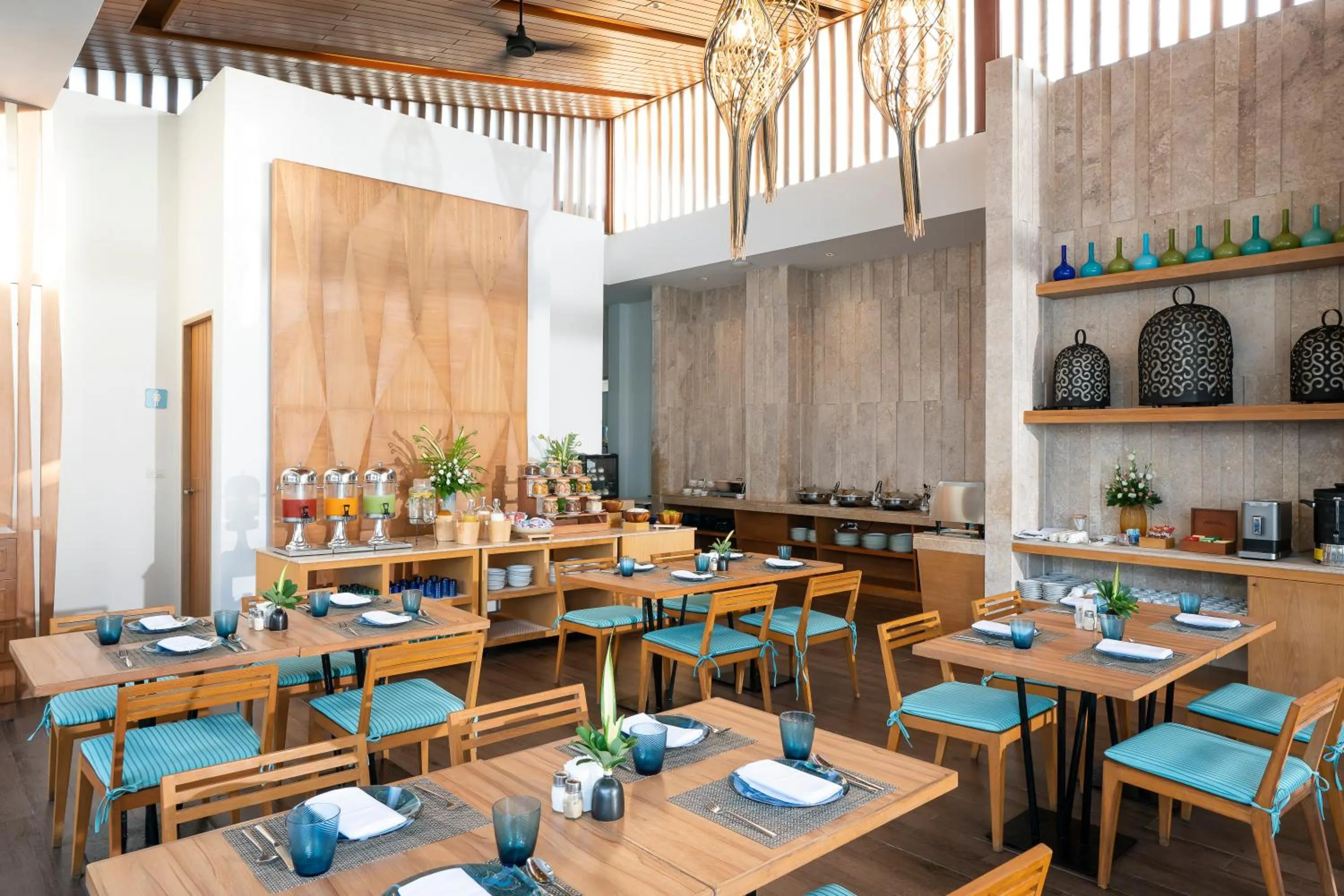 Restaurant/places to eat in Synergy Samui