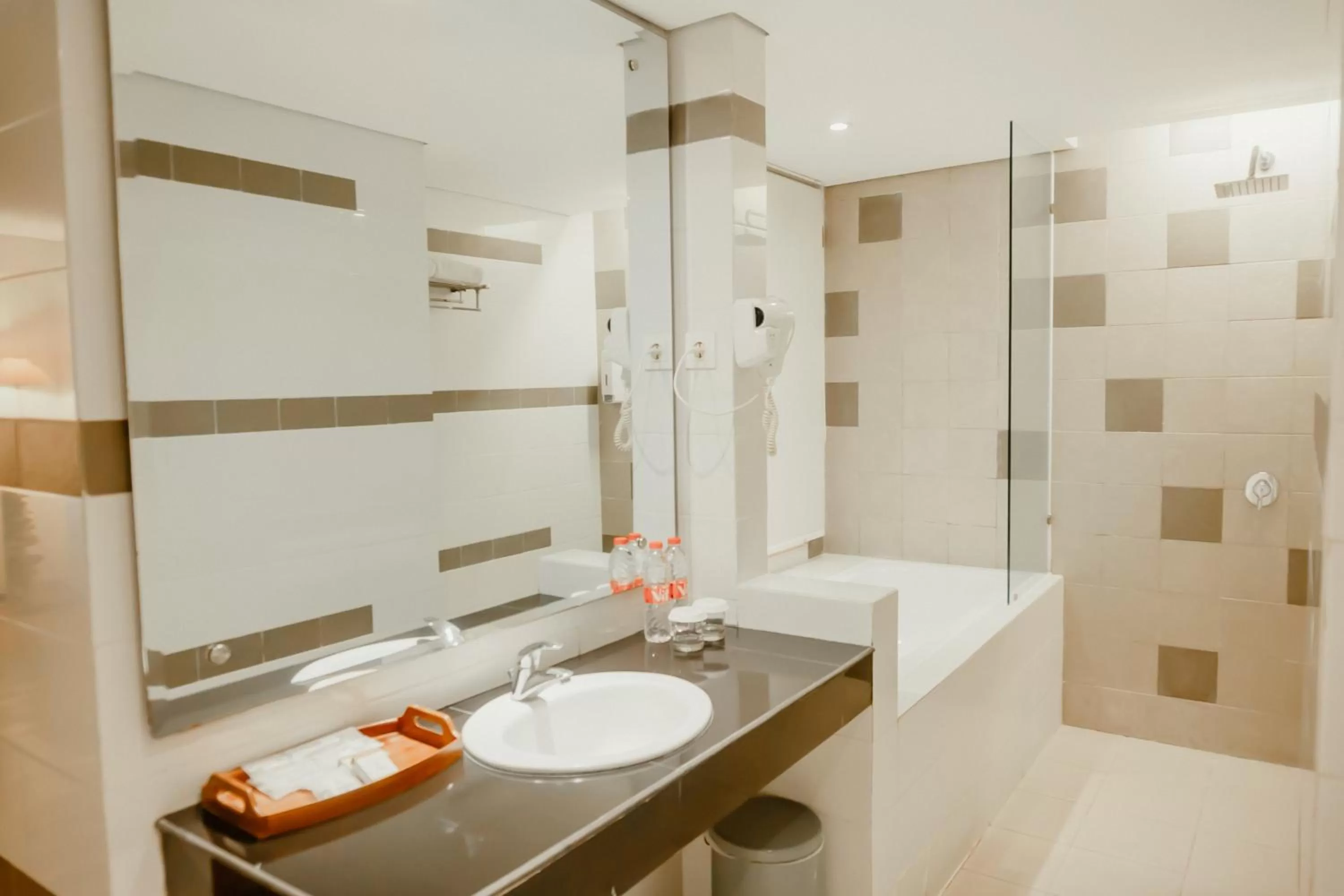 Bathroom in LAMORA Sagan Yogyakarta - formerly H Boutique Yogyakarta