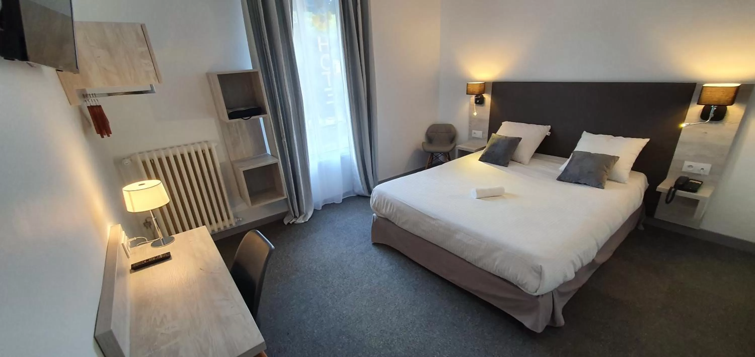 Photo of the whole room, Bed in Hôtel L'Alsace