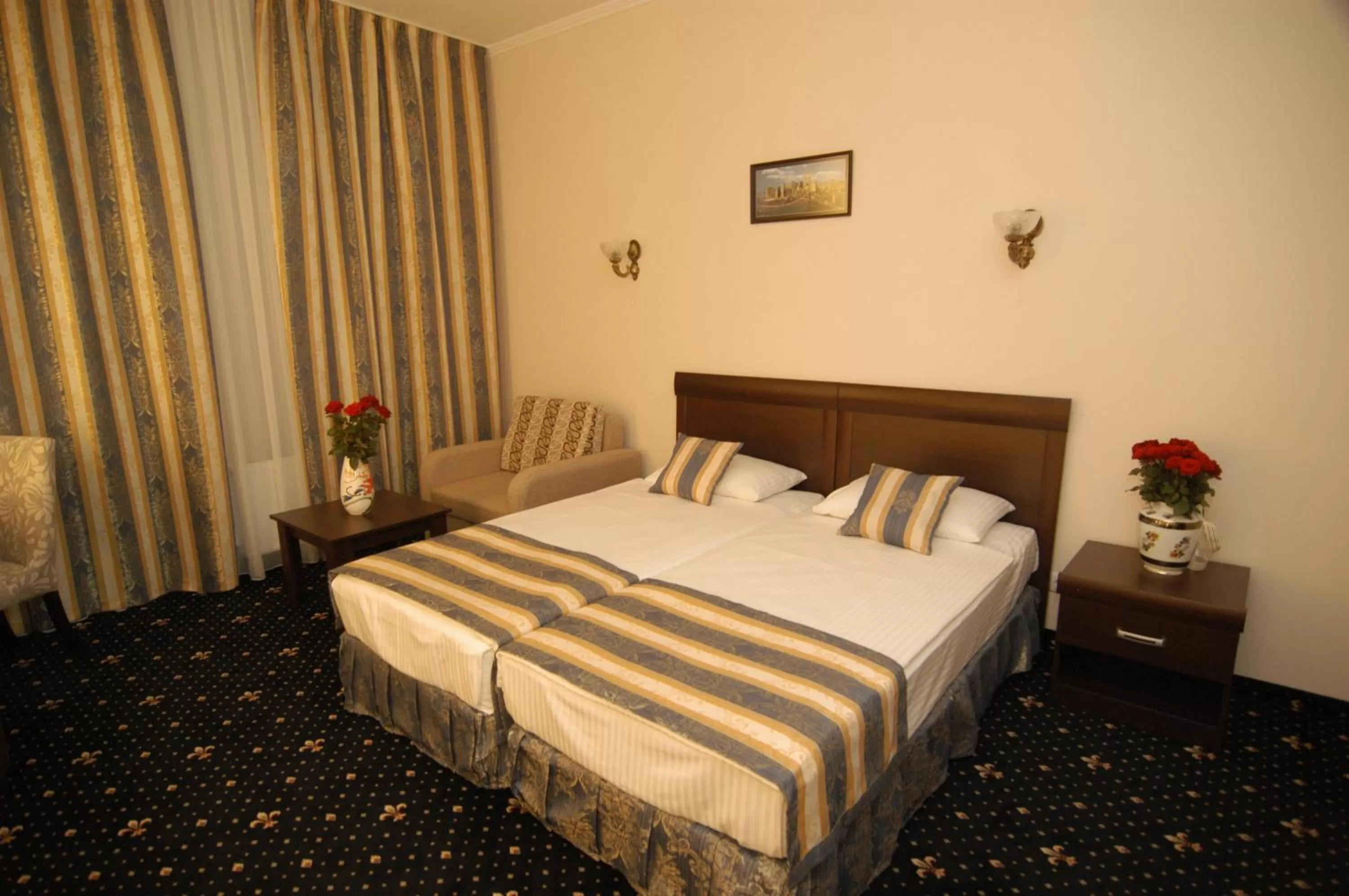 Bed in Manhattan Hotel & Restaurant