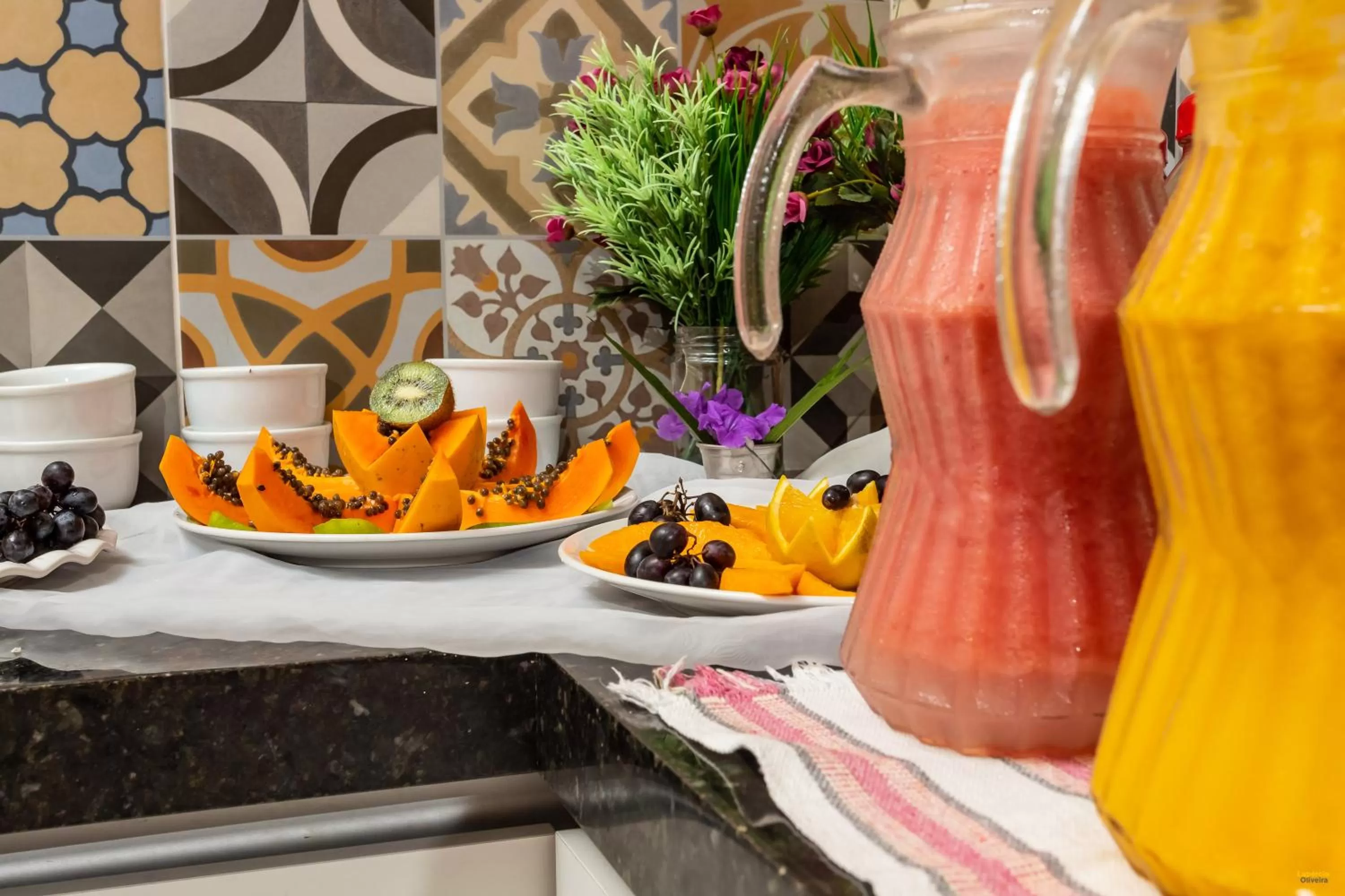 Breakfast in i9 Embaú Flats & Suites