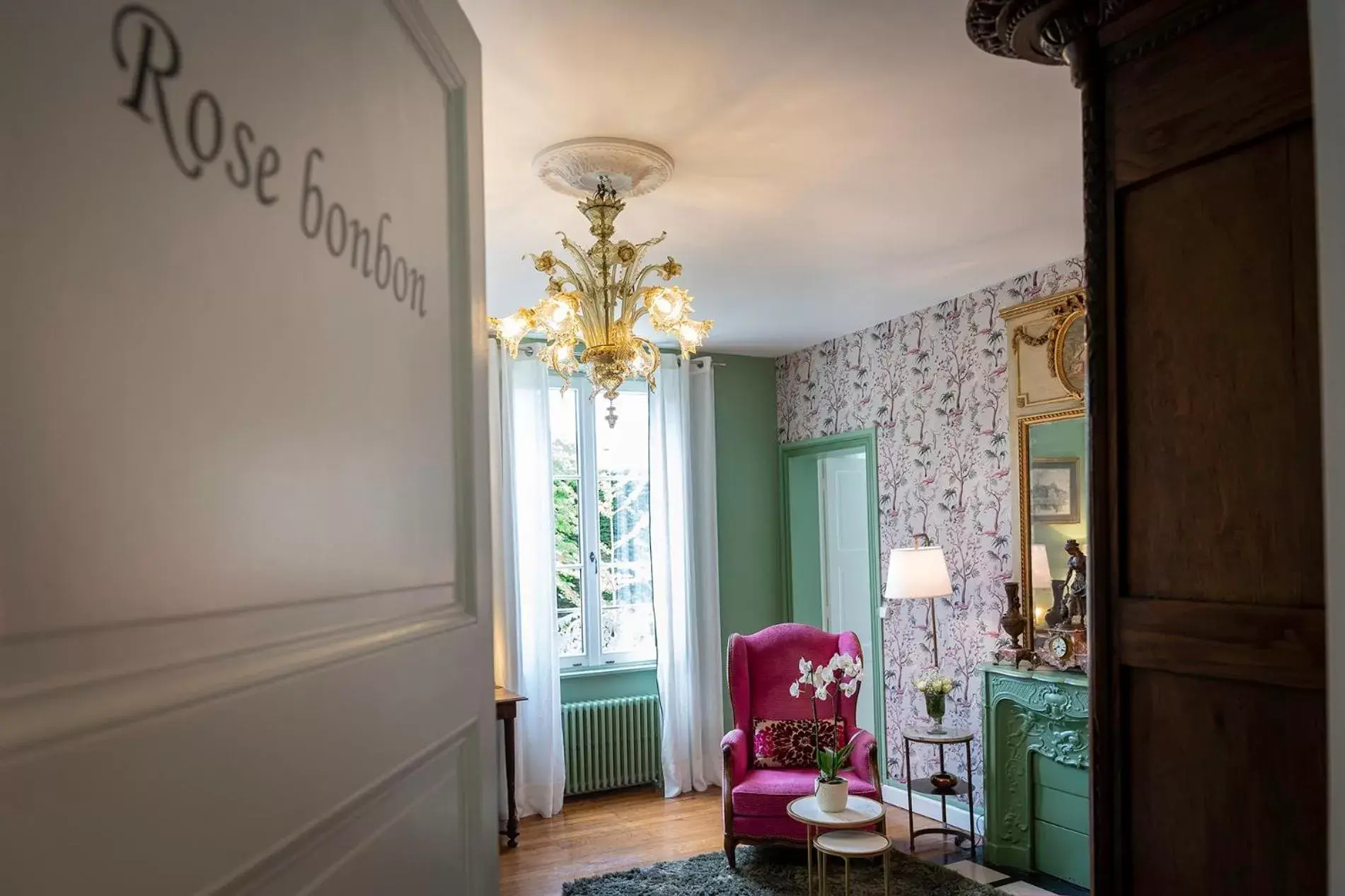 Deluxe Room with Shower in Le Petit Matin Deluxe Room with Shower in Le Petit Matin