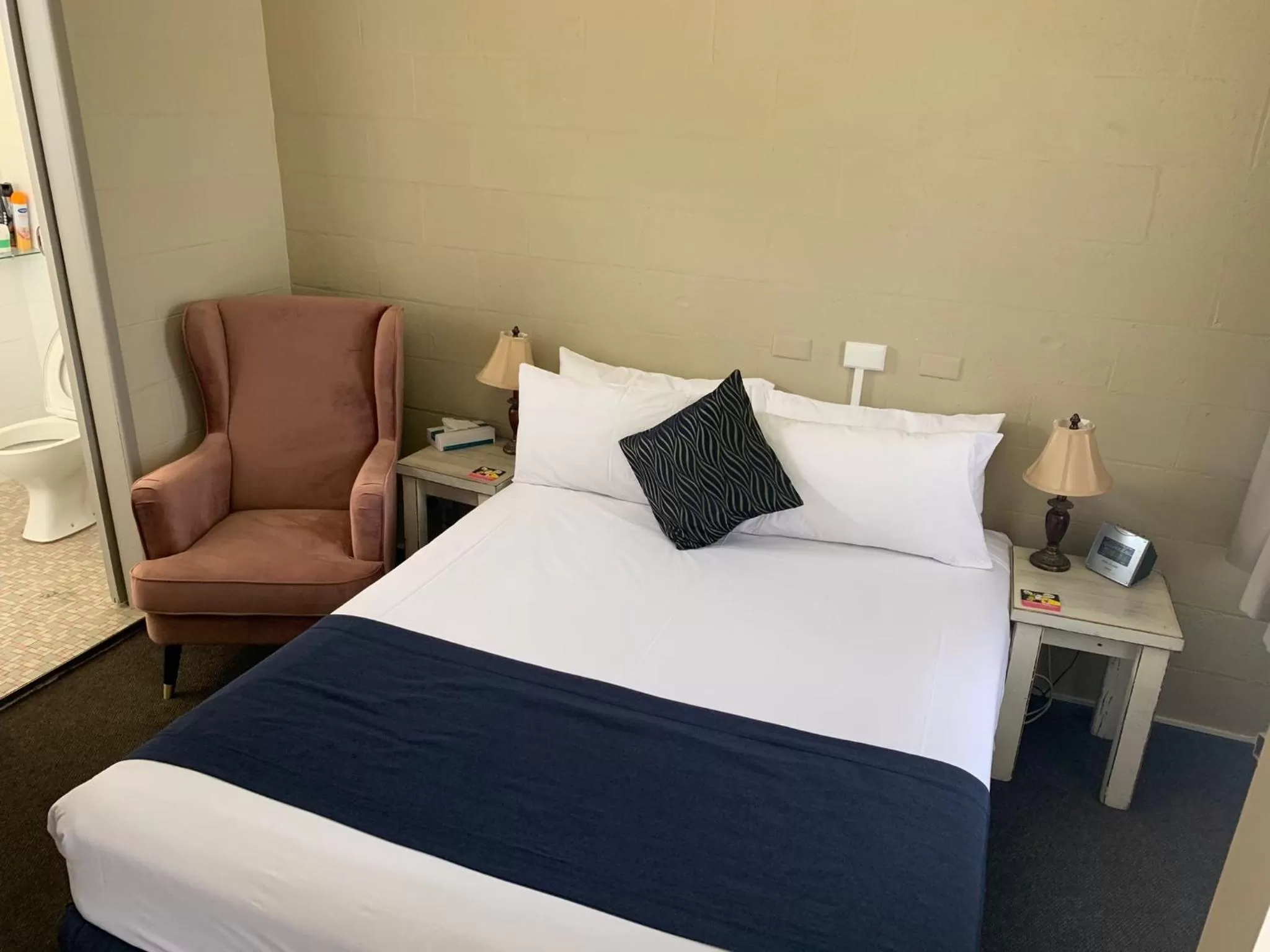 Bed in Gulgong Motel