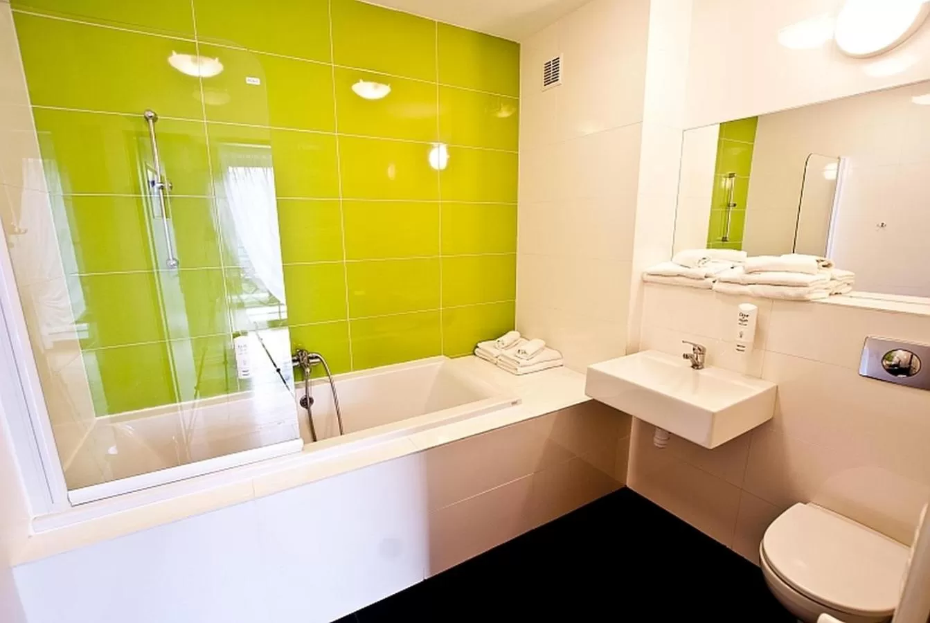 Shower, Bathroom in Dom Pracy Twórczej