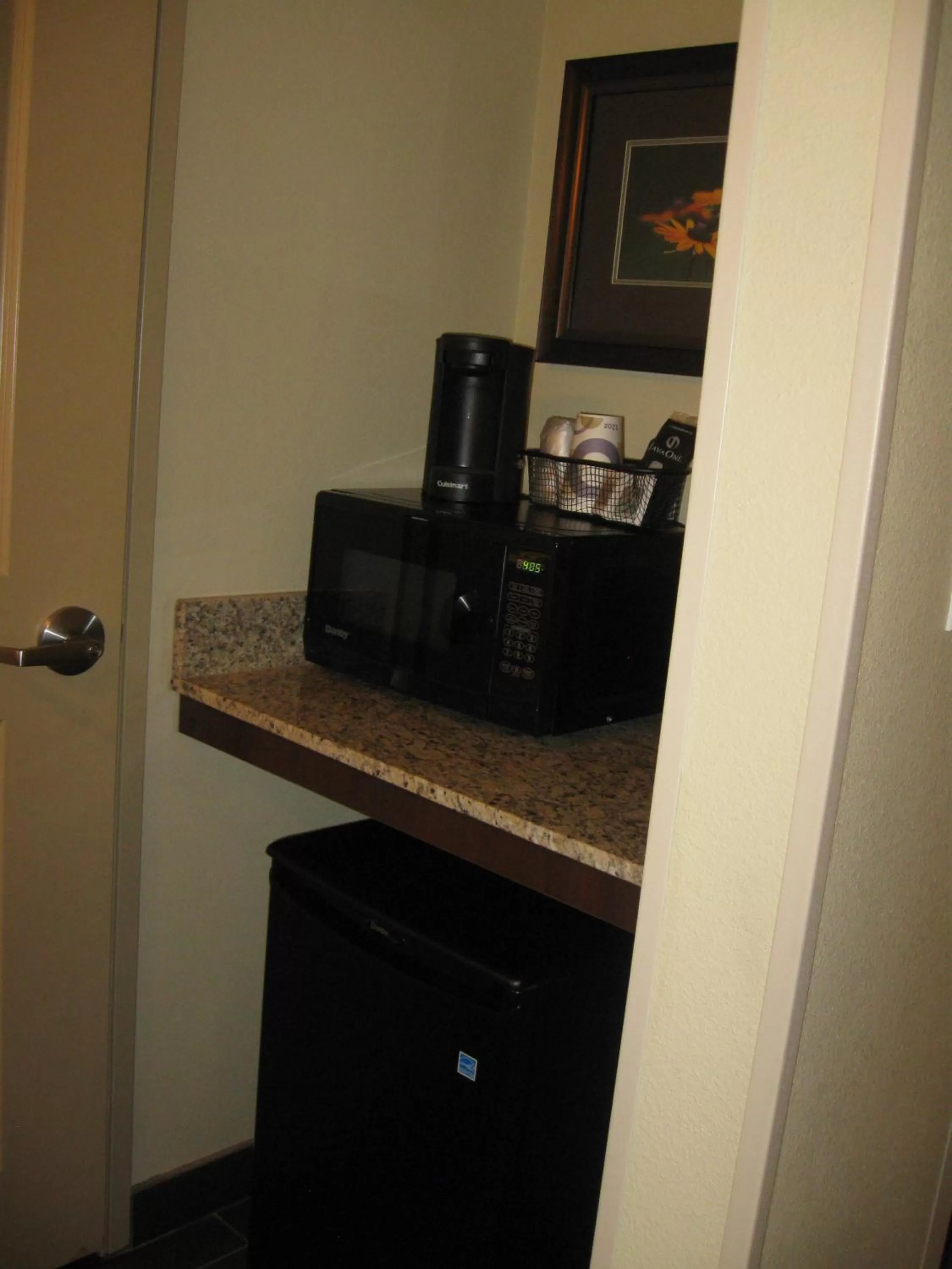 Coffee/tea facilities in Little Missouri Inn & Suites New Town