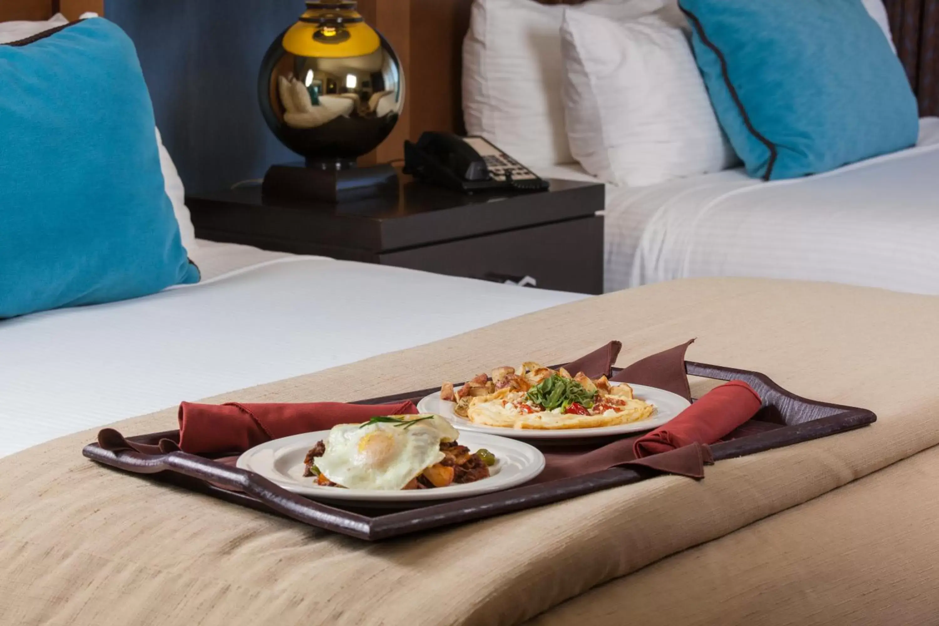 Deluxe Queen Room in Prescott Resort & Conference Center Deluxe Queen Room in Prescott Resort & Conference Center