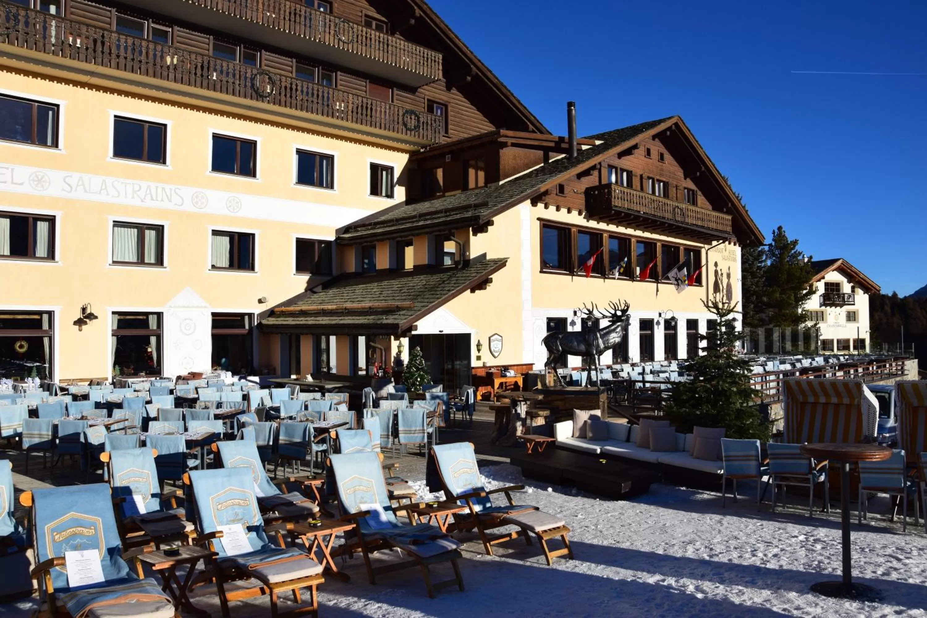 Property building in Hotel Salastrains