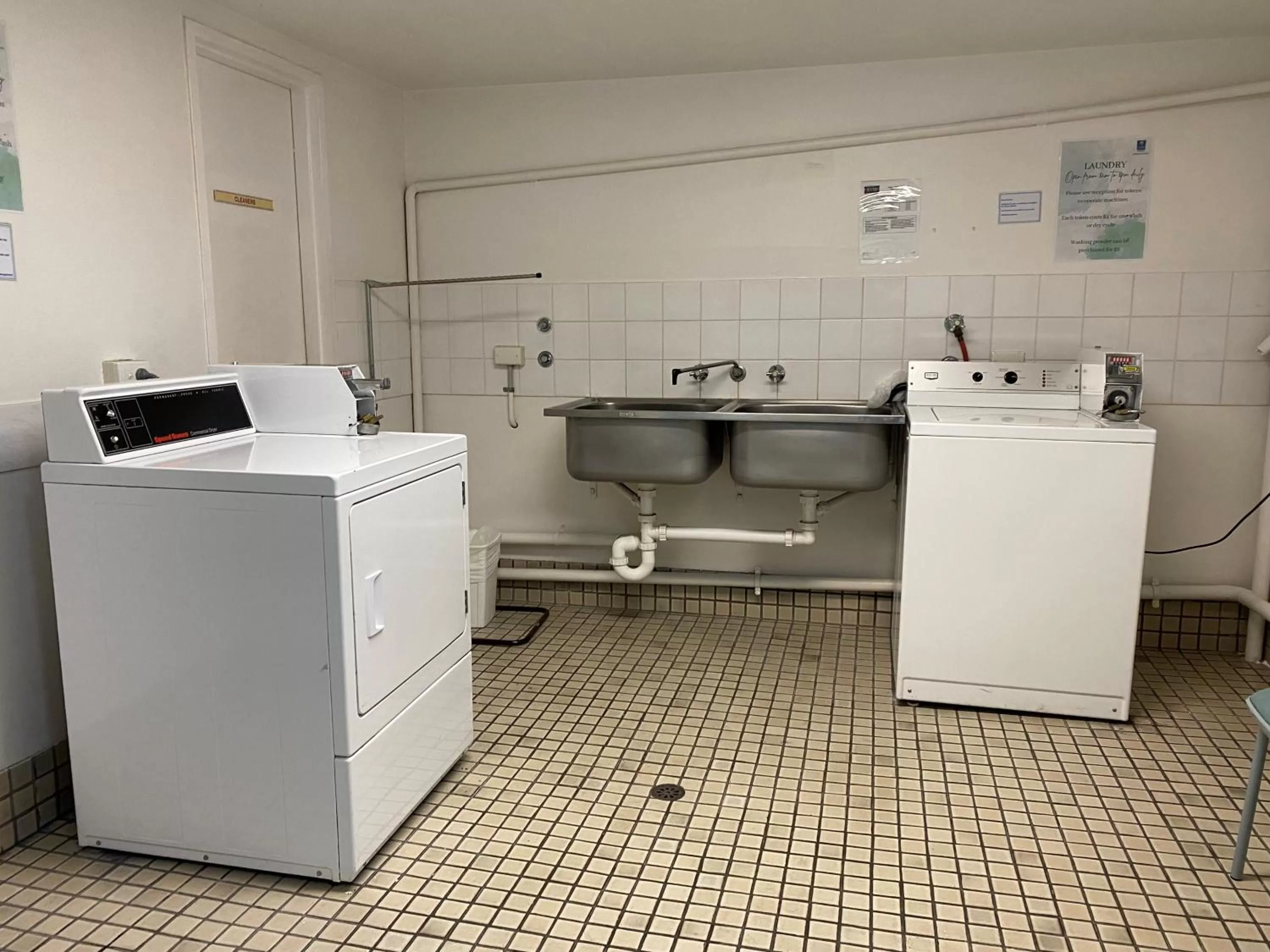 laundry in Comfort Inn & Suites Goodearth Perth