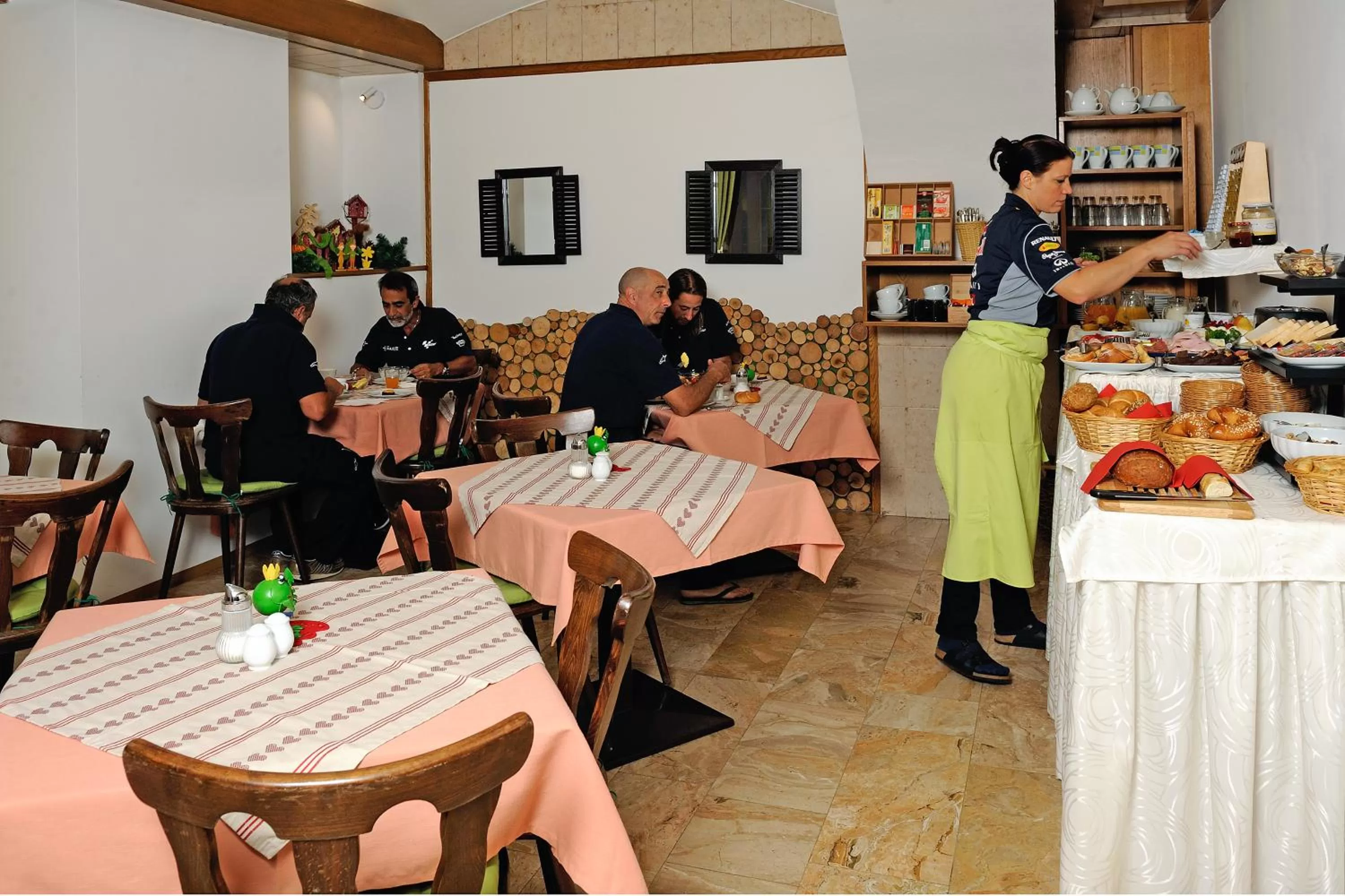 Restaurant/places to eat in Gasthof Moser