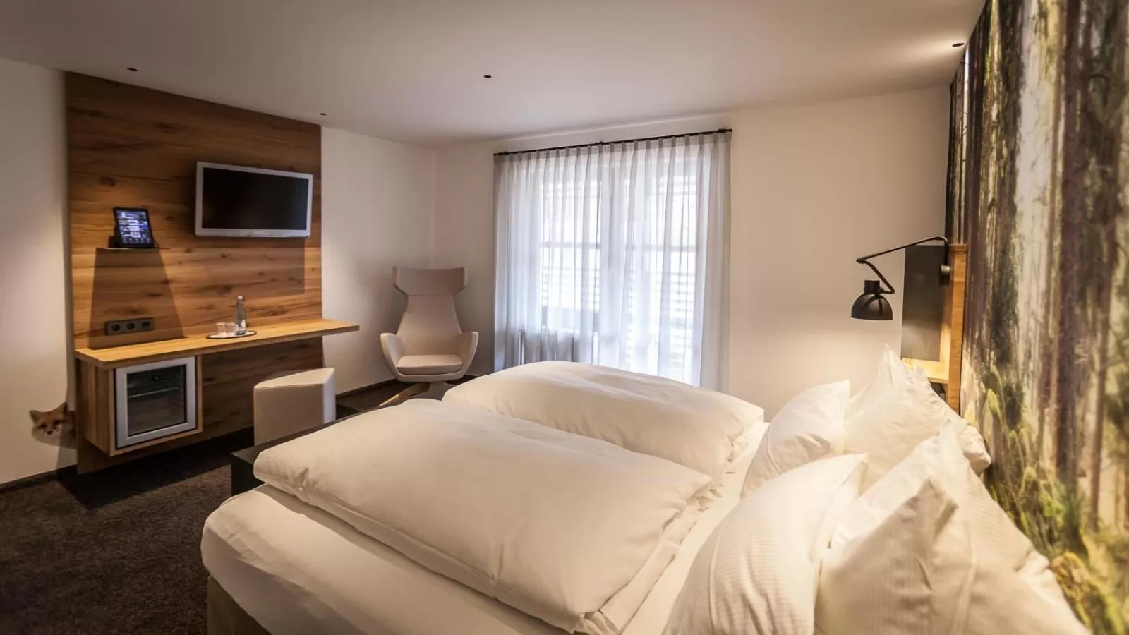 Photo of the whole room, Bed in Bollenhuthotel Kirnbacher Hof