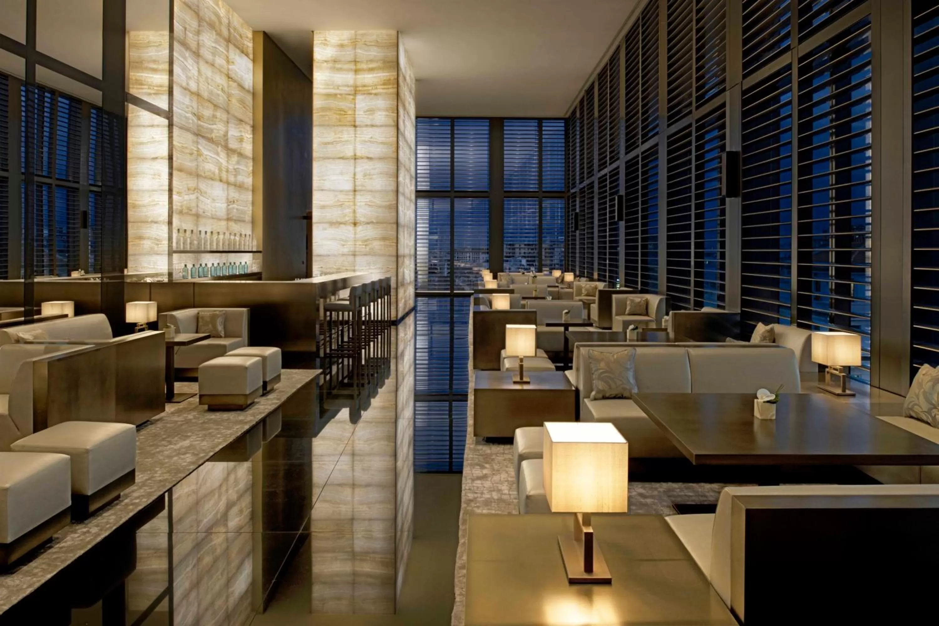 Lounge or bar in Armani Hotel Milano