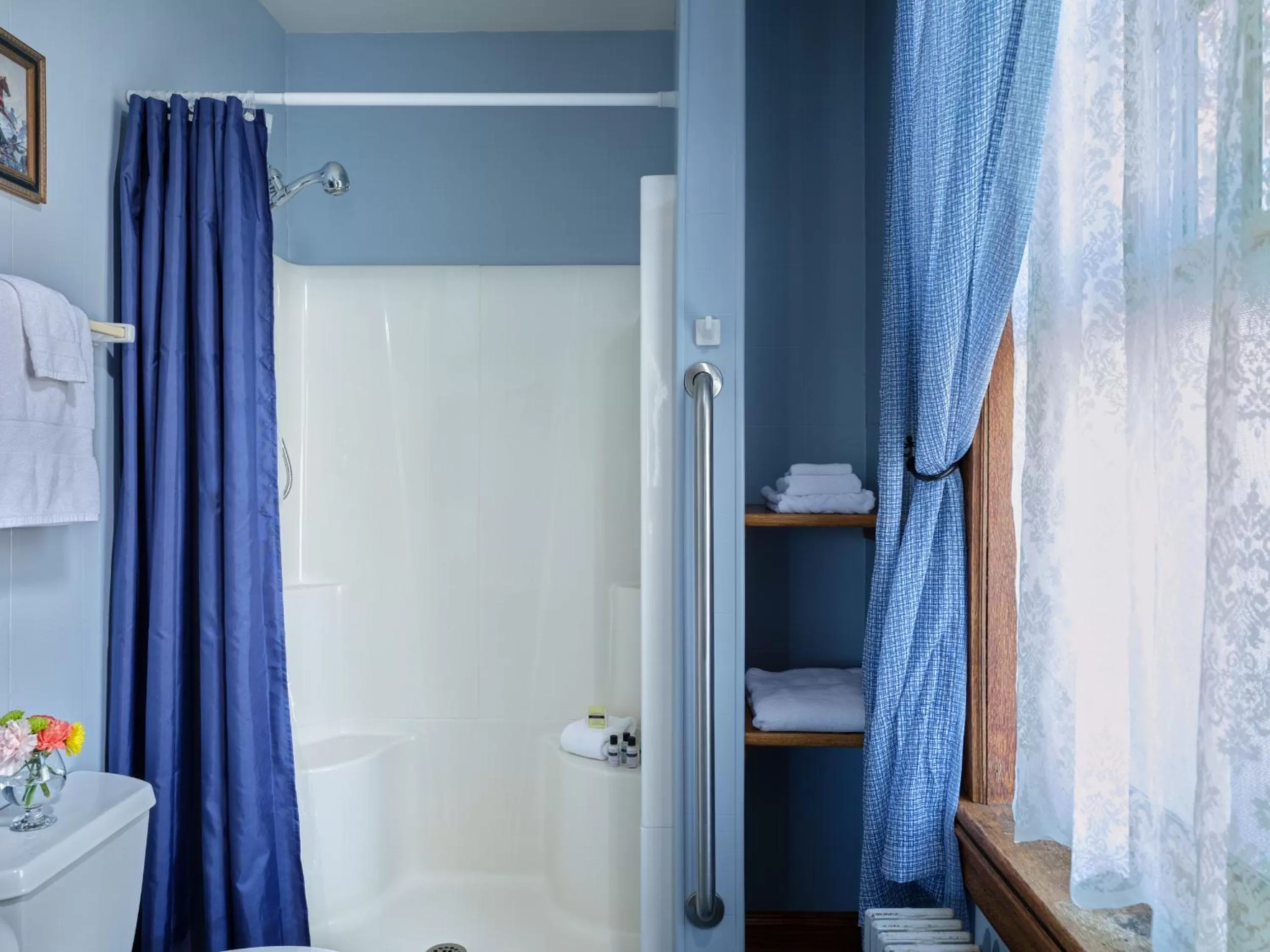 Bathroom in Keystone Inn Bed and Breakfast