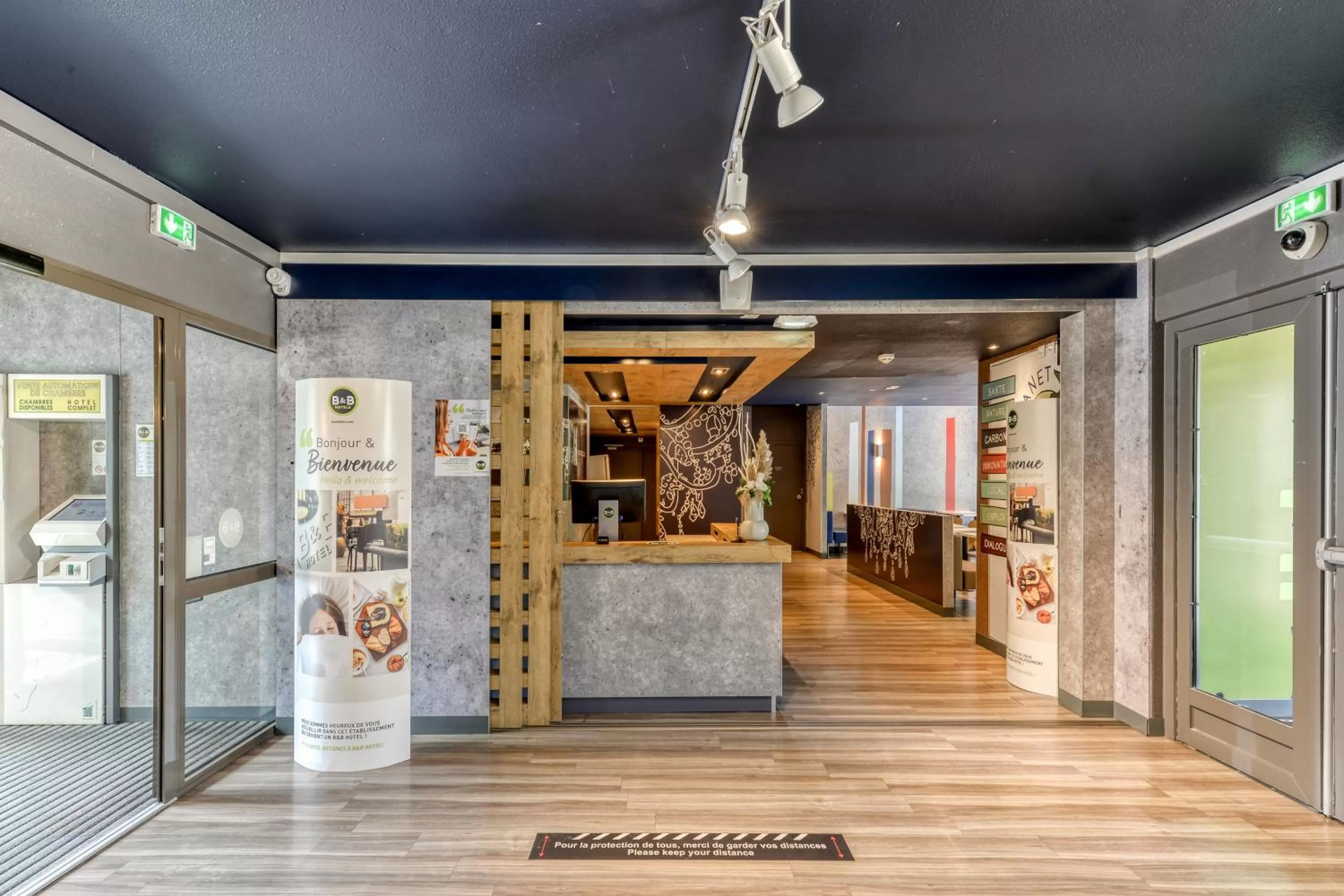 Lobby or reception in B&B HOTEL Montpellier Sud Lattes