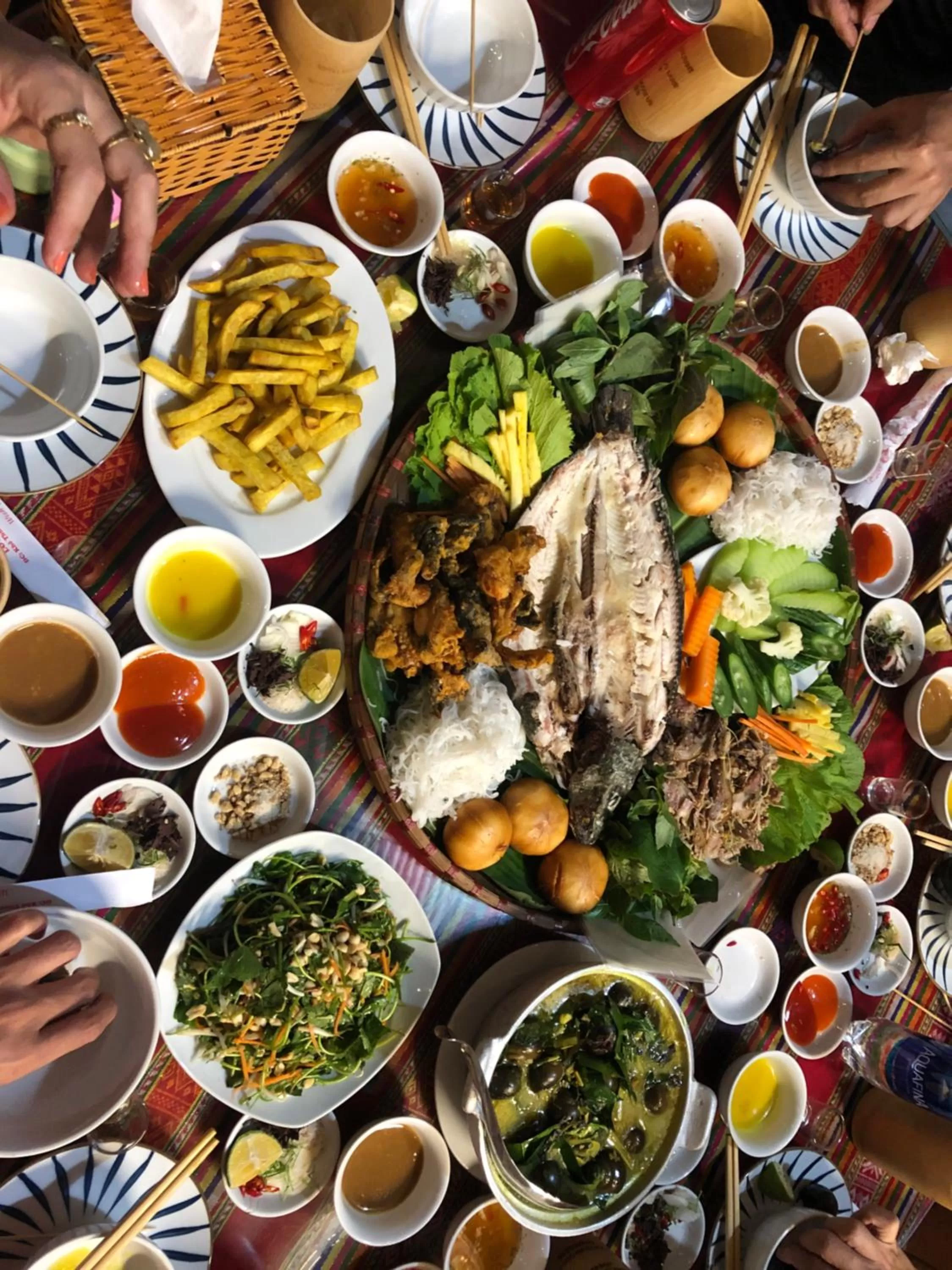 Restaurant/places to eat in Trang An Lotus Lake Homestay