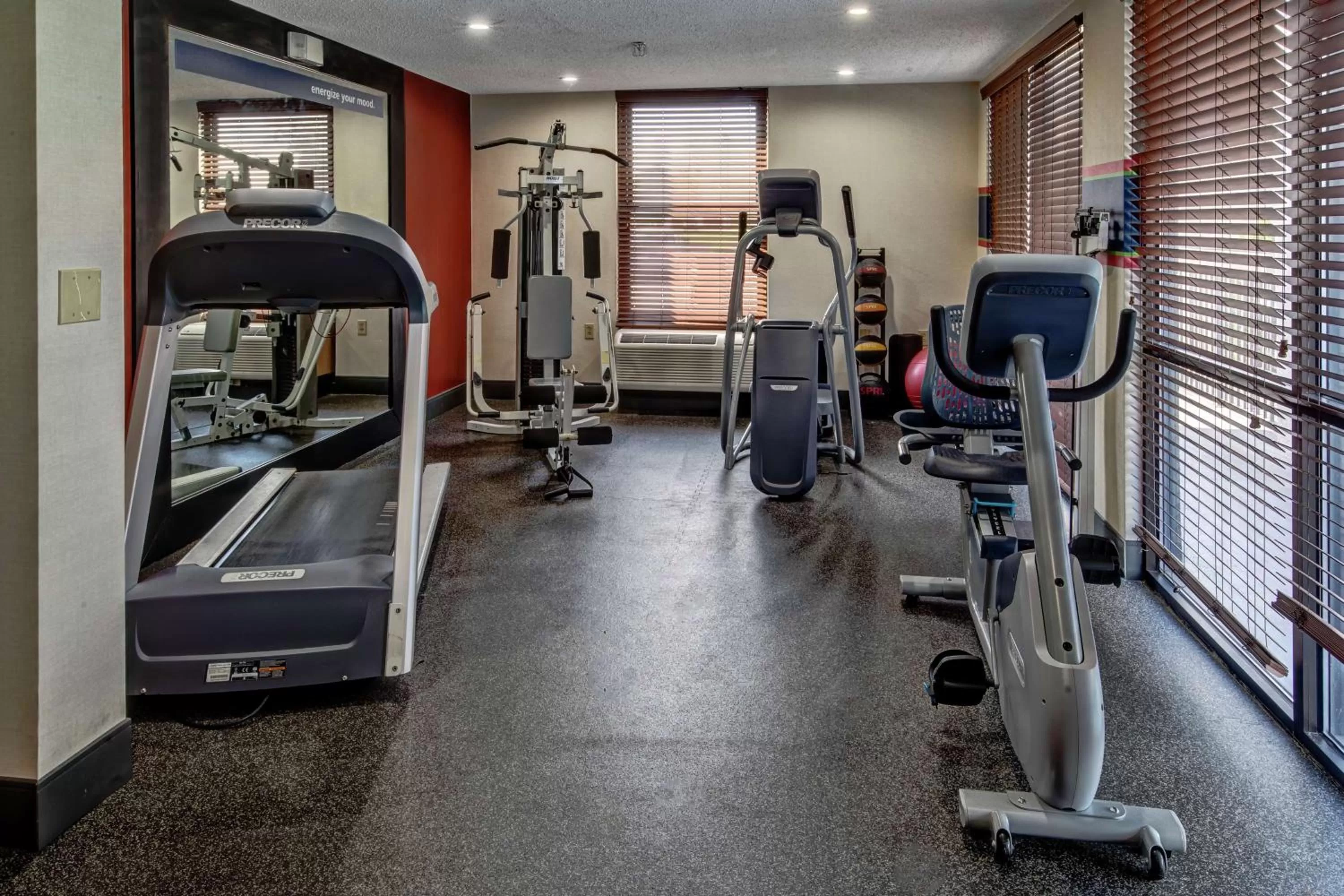 Fitness centre/facilities in Hampton Inn Tullahoma