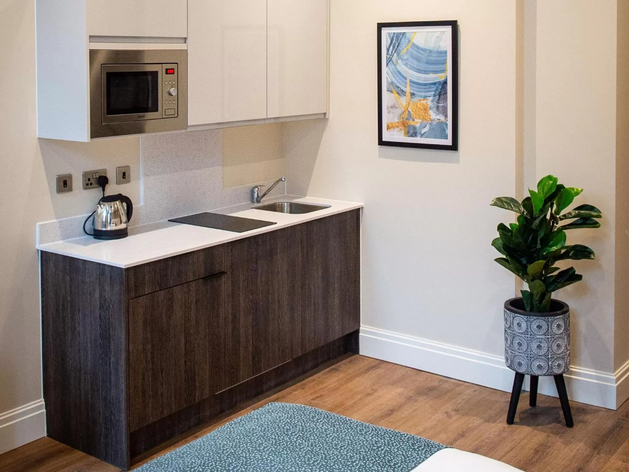 Kitchen or kitchenette in The Gresham Aparthotel