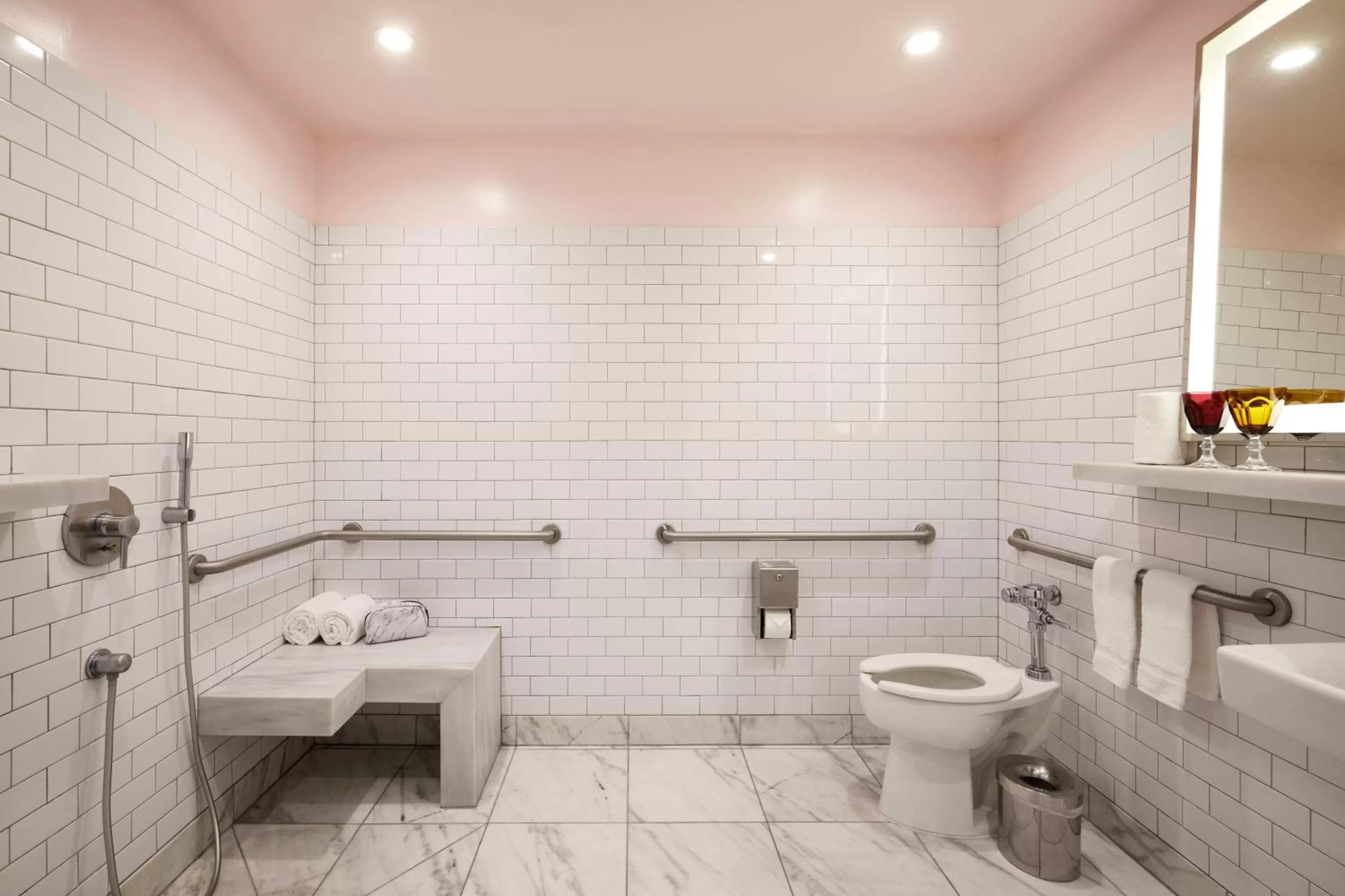 Bathroom in Mama Shelter Los Angeles