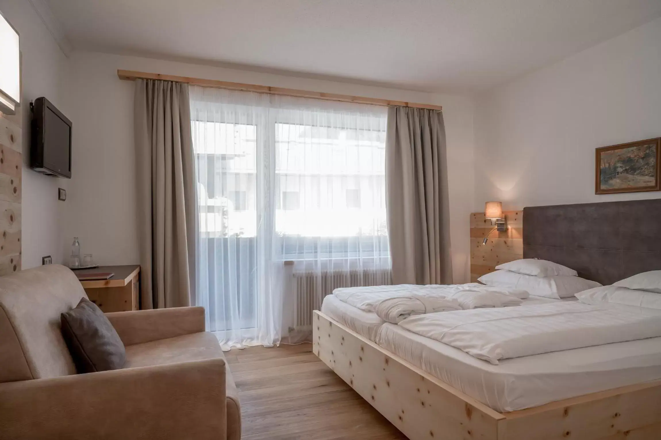 Superior Double Room with Balcony in Hotel Seefelderhof Superior Double Room with Balcony in Hotel Seefelderhof