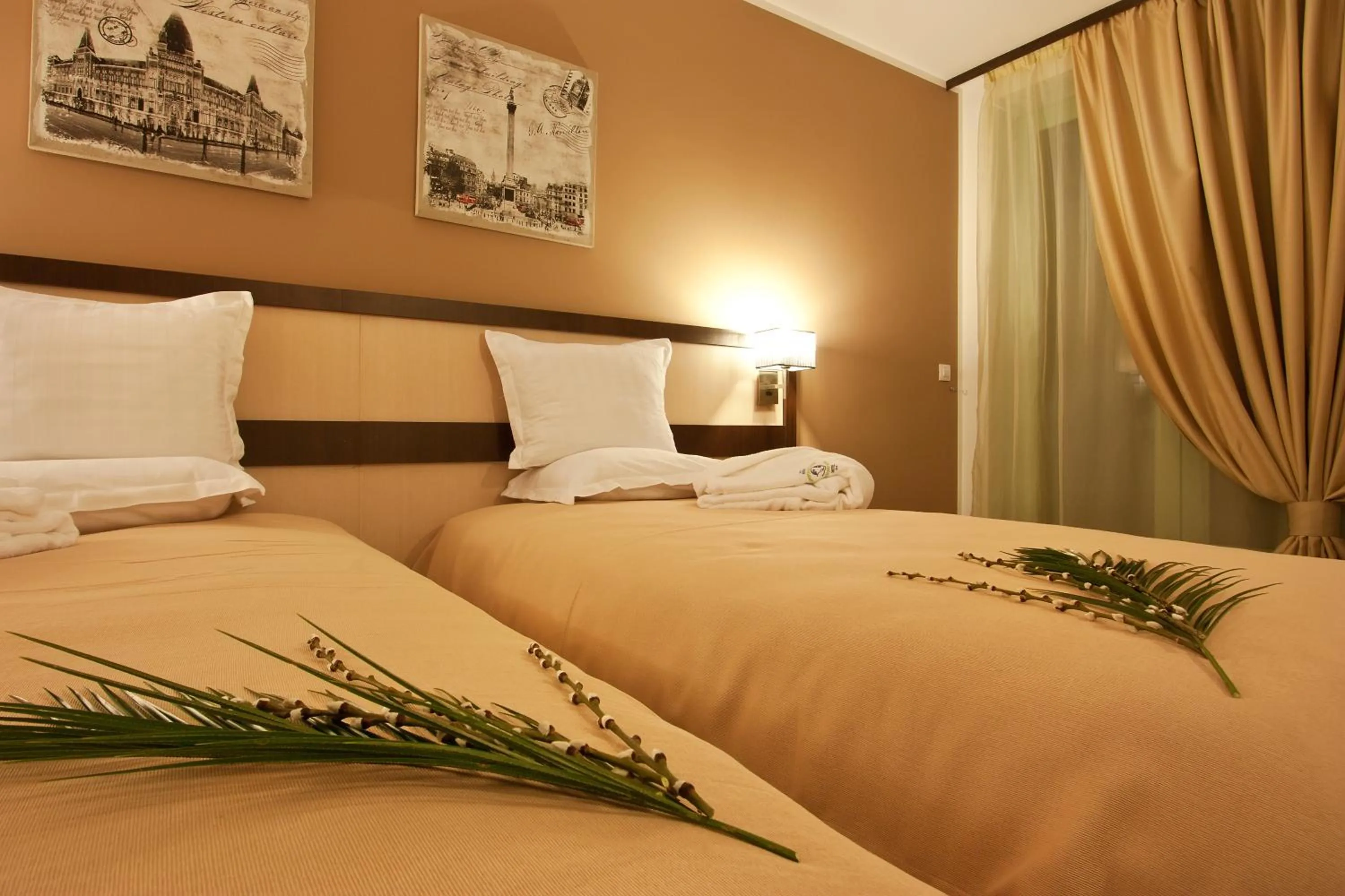 Bed in Earth & People Hotel & SPA - Free Parking & Swimming Pool
