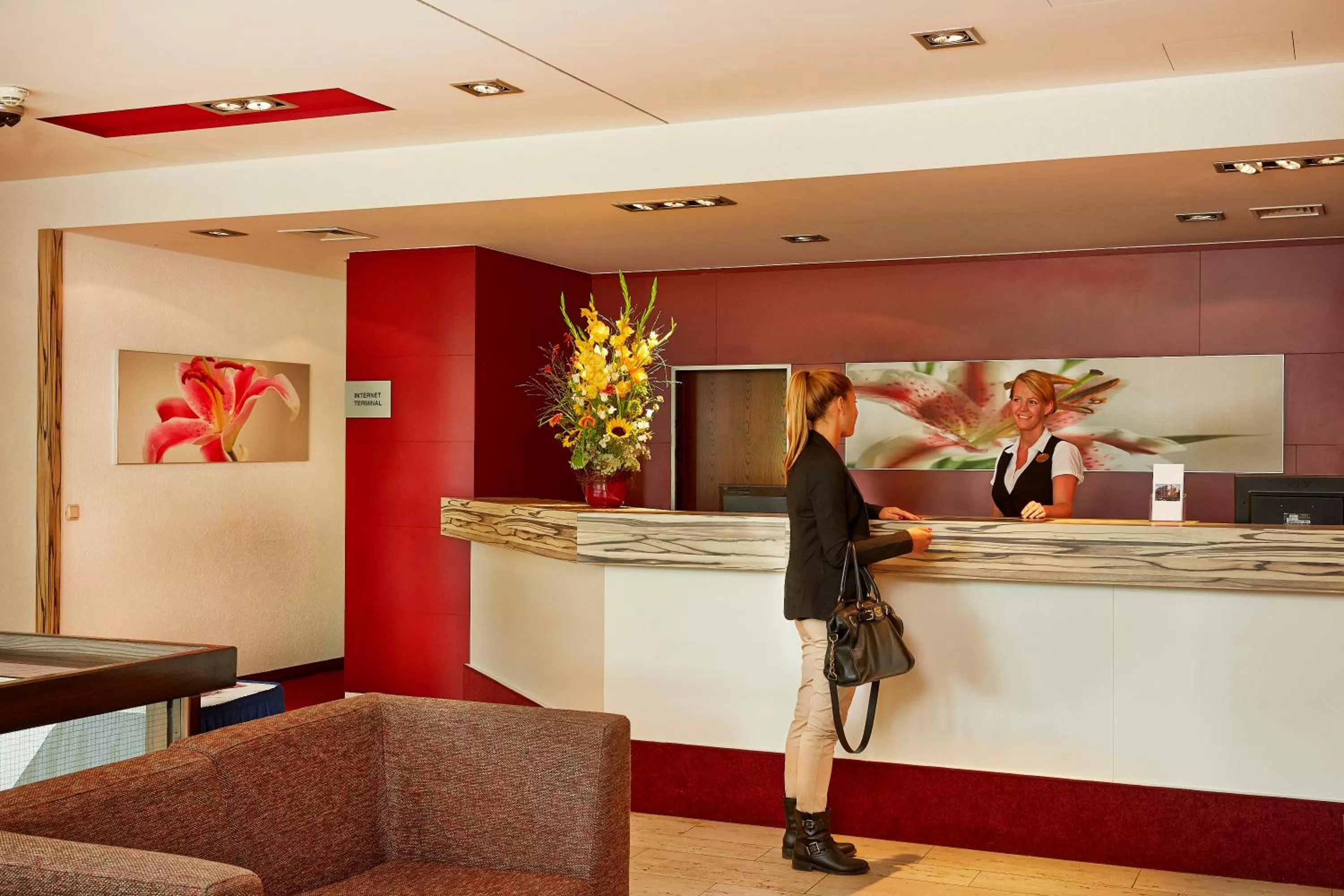 Lobby or reception in H+ Hotel Bad Soden