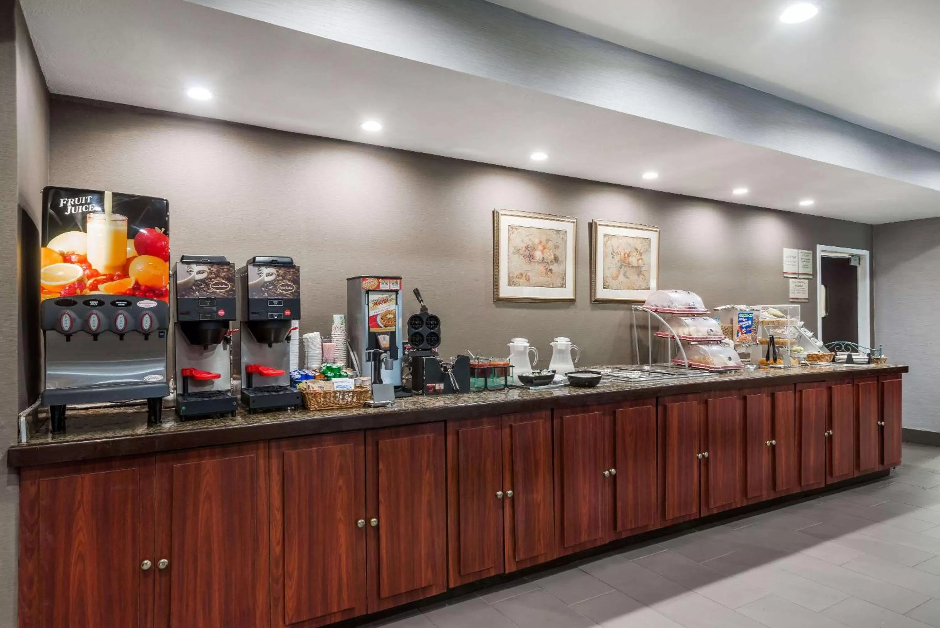 Restaurant/places to eat in Hawthorn Extended Stay by Wyndham Columbus West