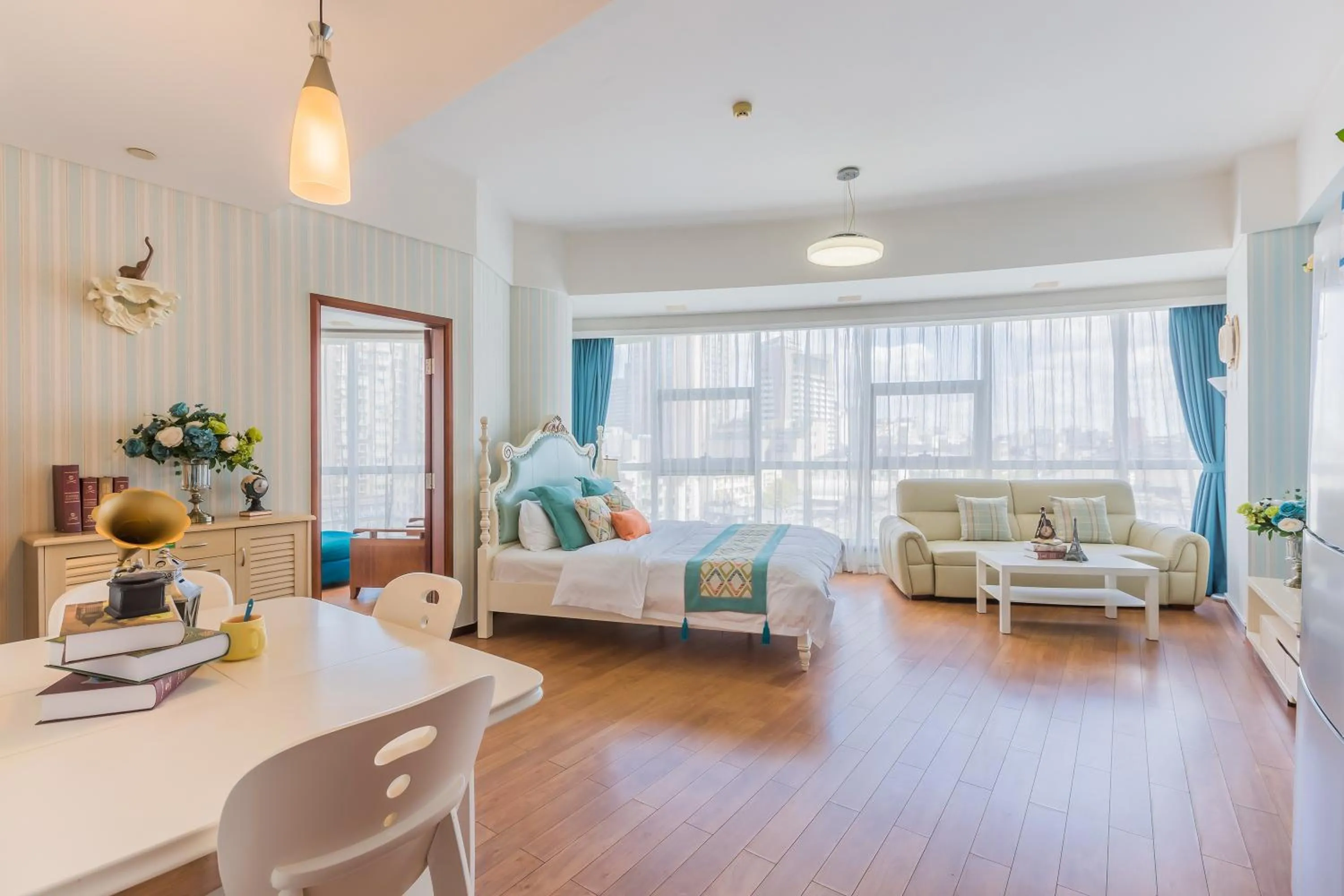 Bed in Westlake 7 Service Apartment