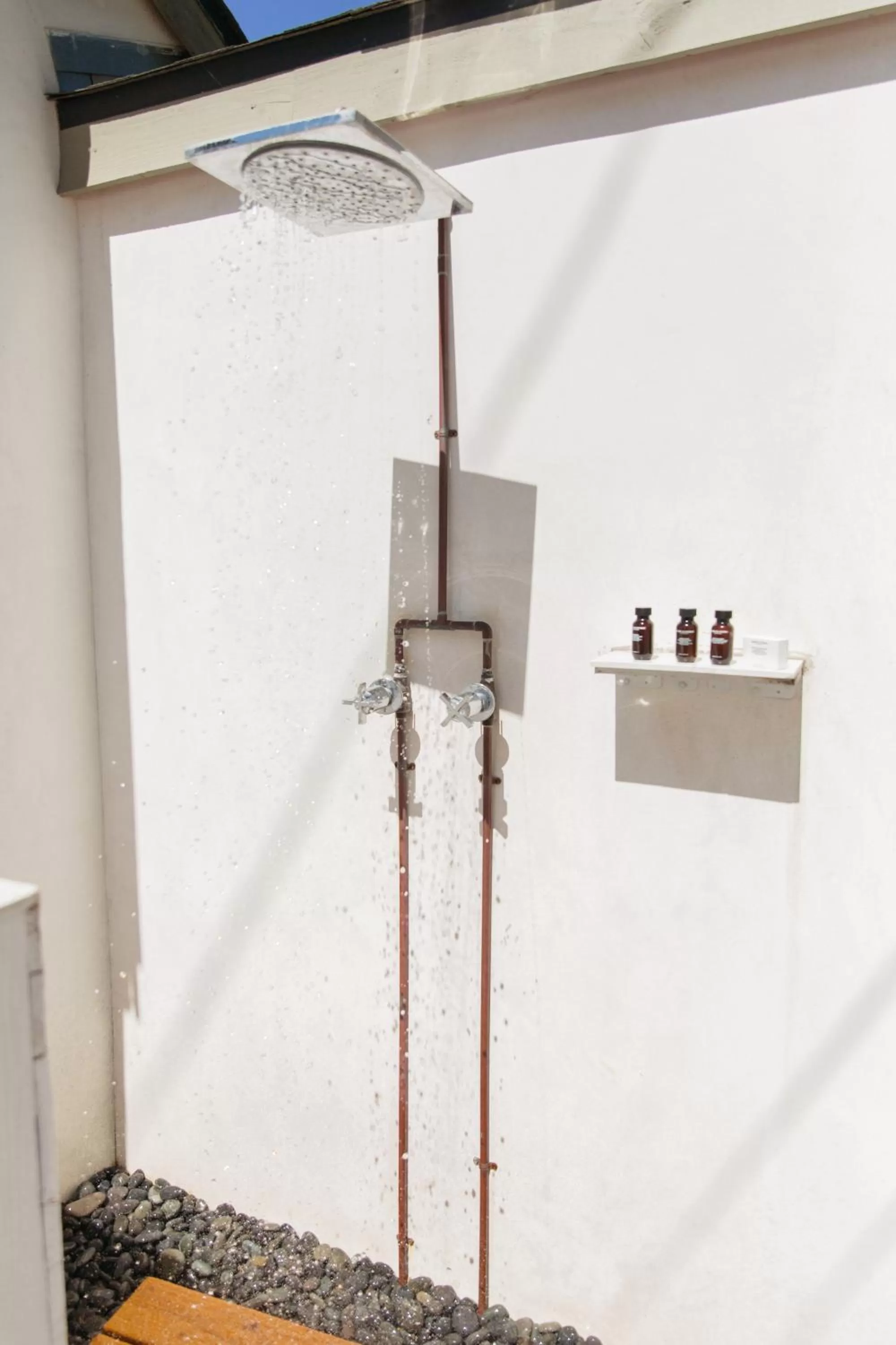 Shower in CALAMIGOS RANCH Resort & Spa