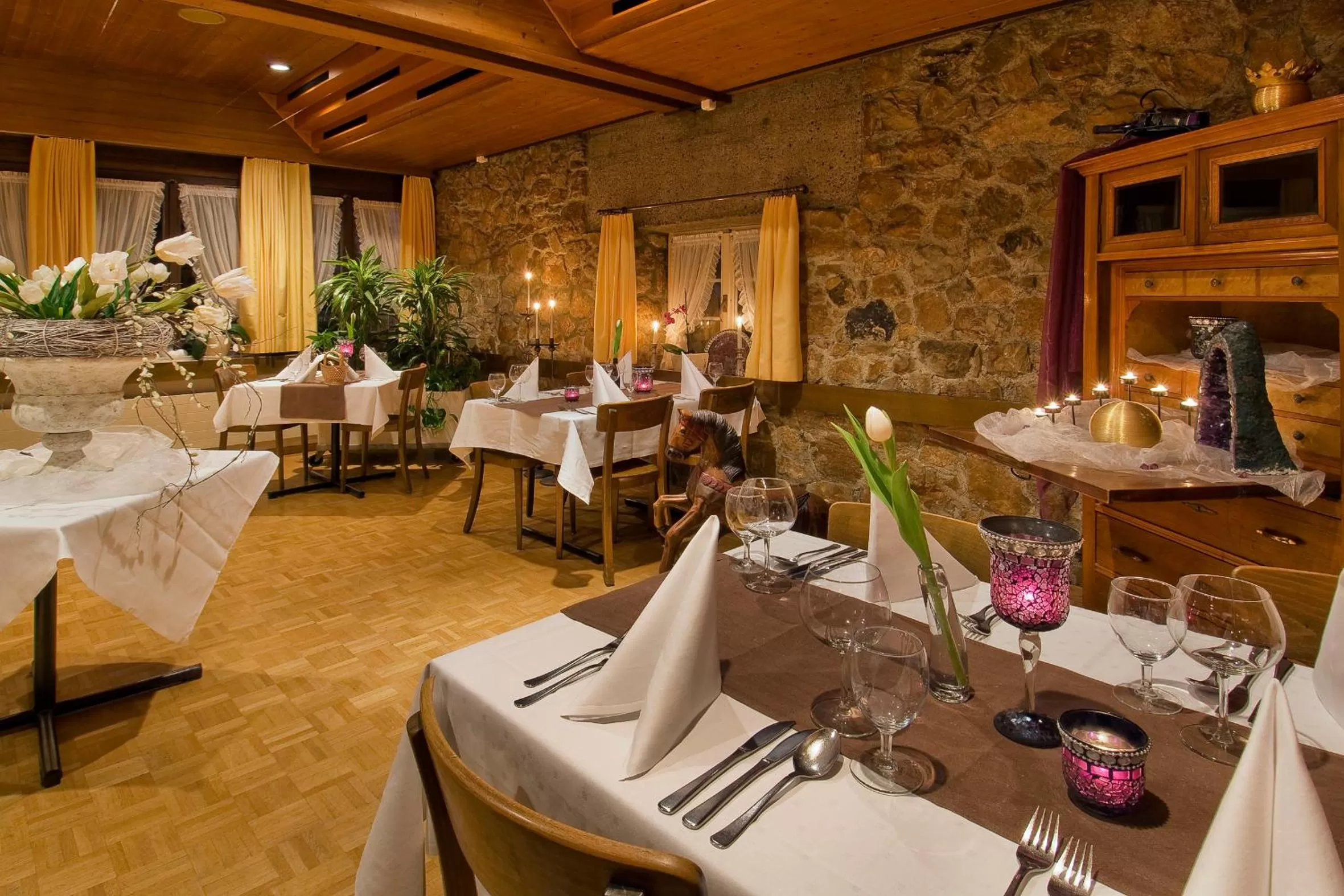 Restaurant/places to eat in Hotel Gasthaus Hirschen