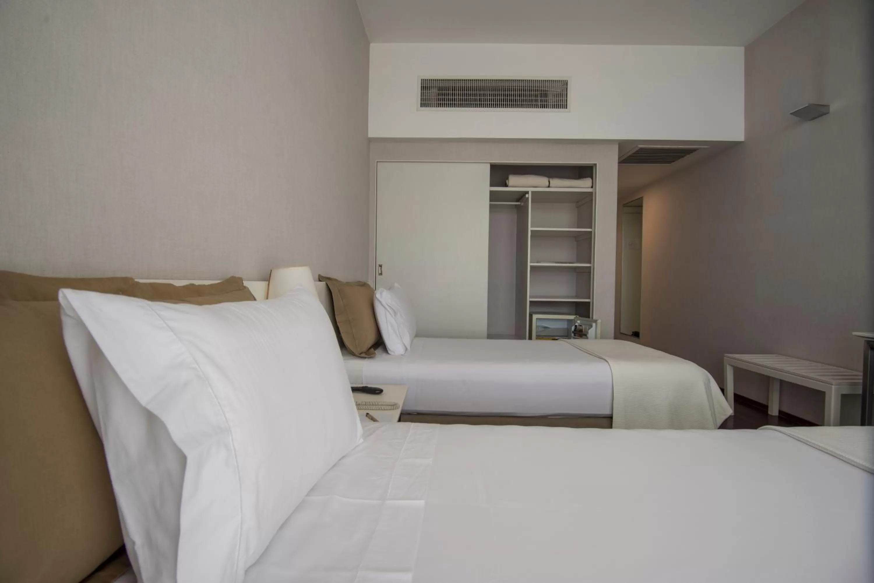 TV and multimedia, Bed in Hotel Guarani Asuncion