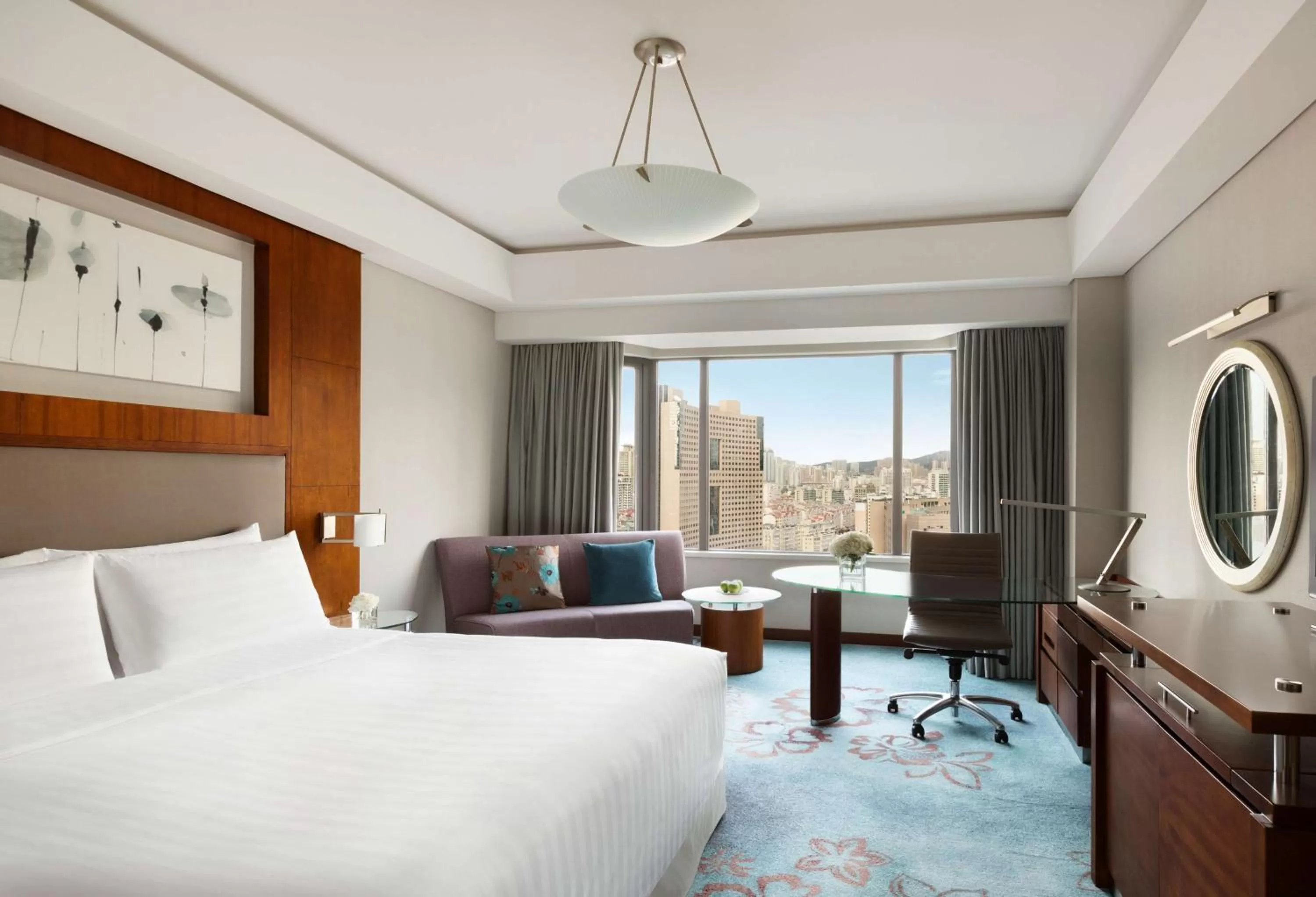 Bedroom, Bed in Shangri-La Qingdao