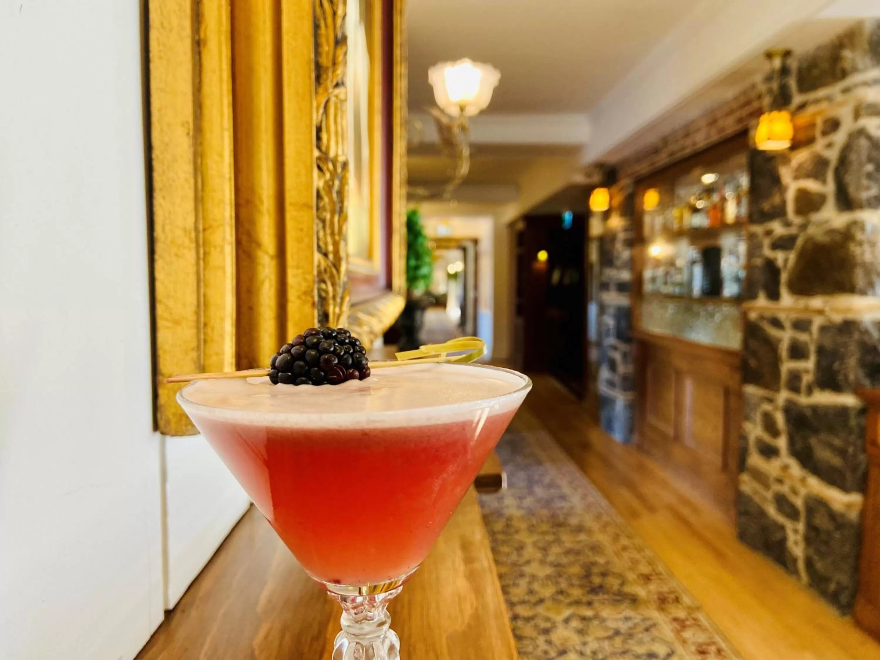 Lounge or bar in StoneHaven Le Manoir - Relais & Châteaux