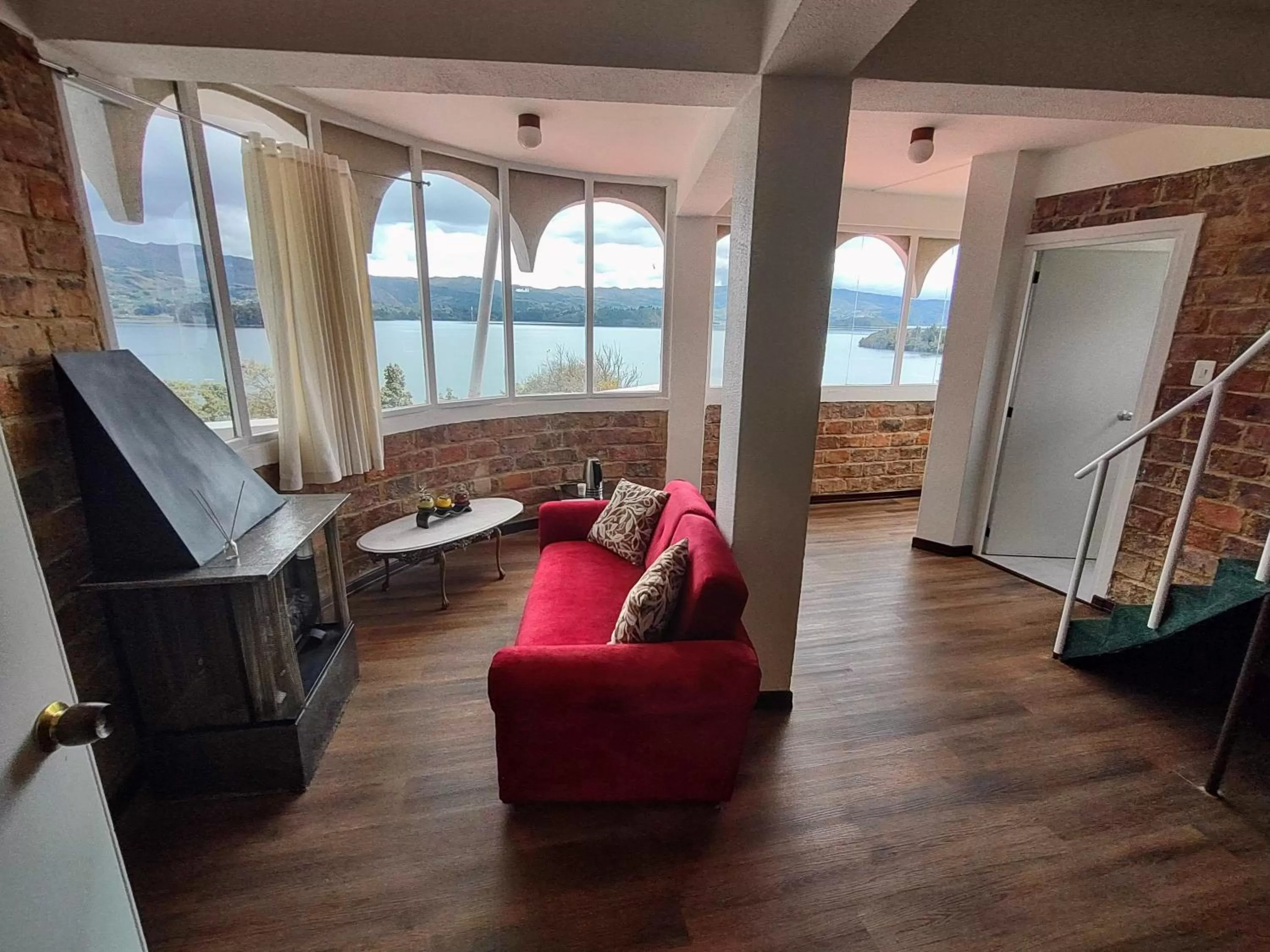 Living room, Seating Area in Refugio Génesis habitaciones Lago de Tota