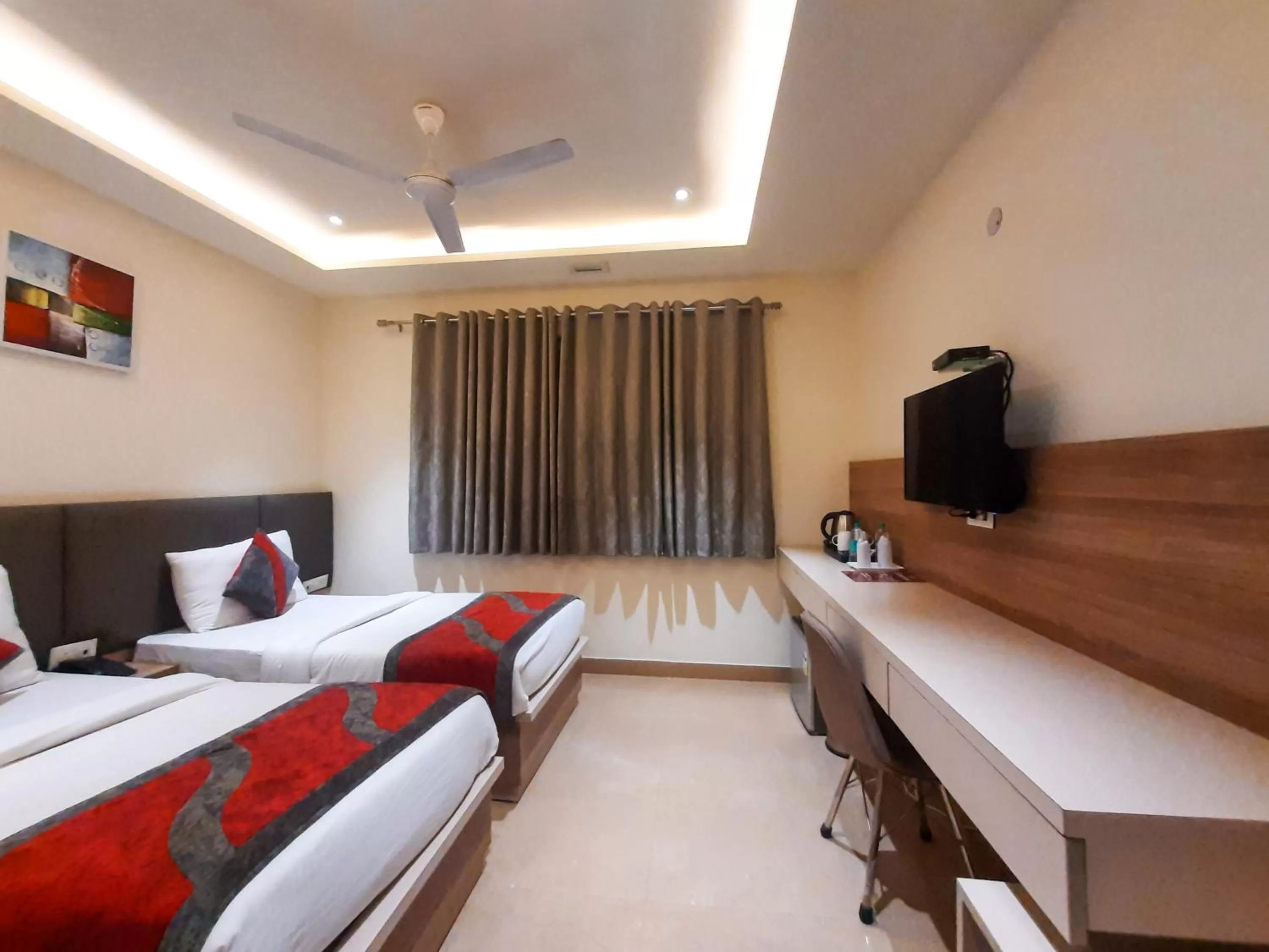 Bedroom, Bed in Hotel Tripple Tree - Karol Bagh