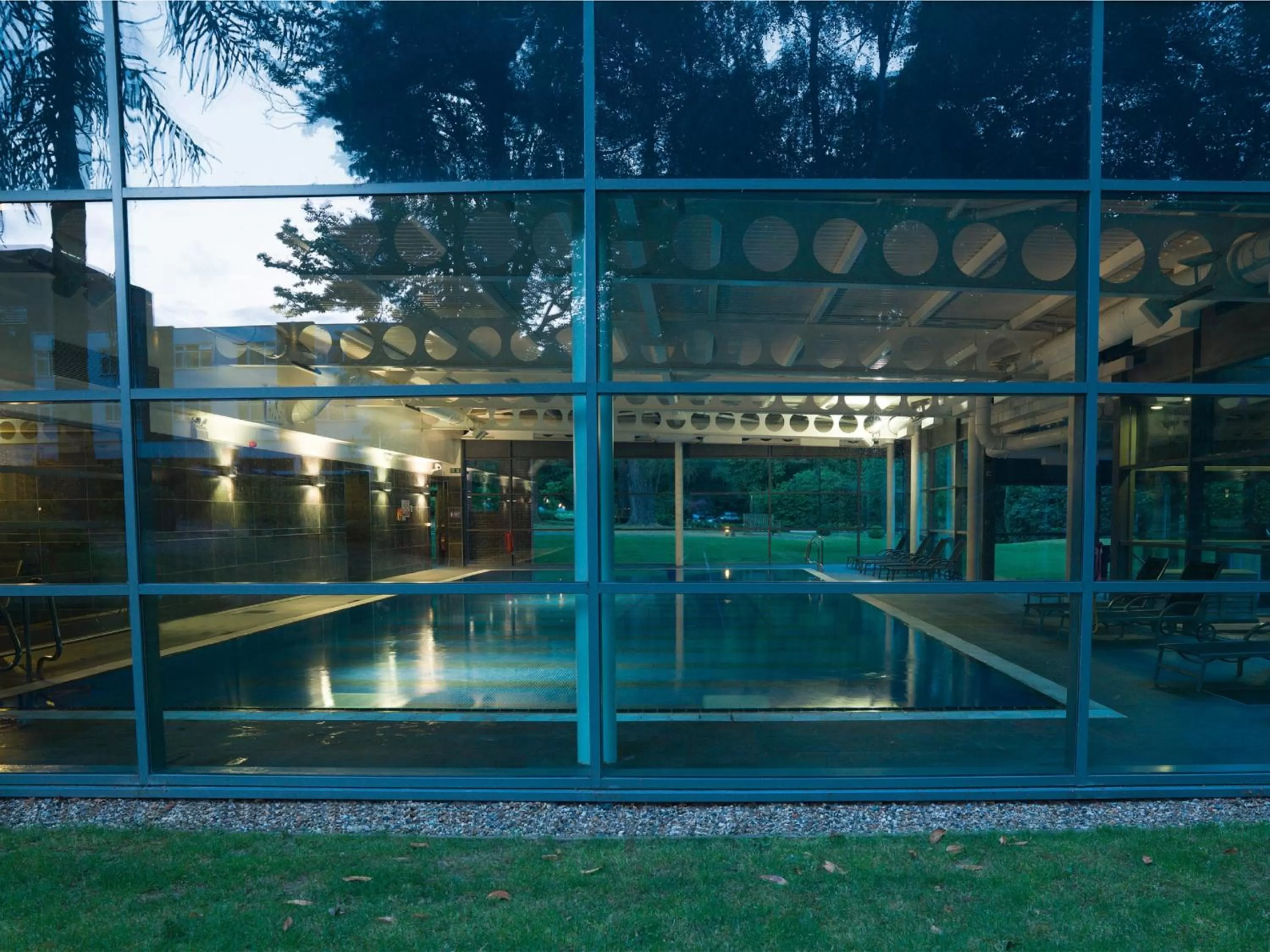 Swimming pool in Macdonald Berystede Hotel & Spa