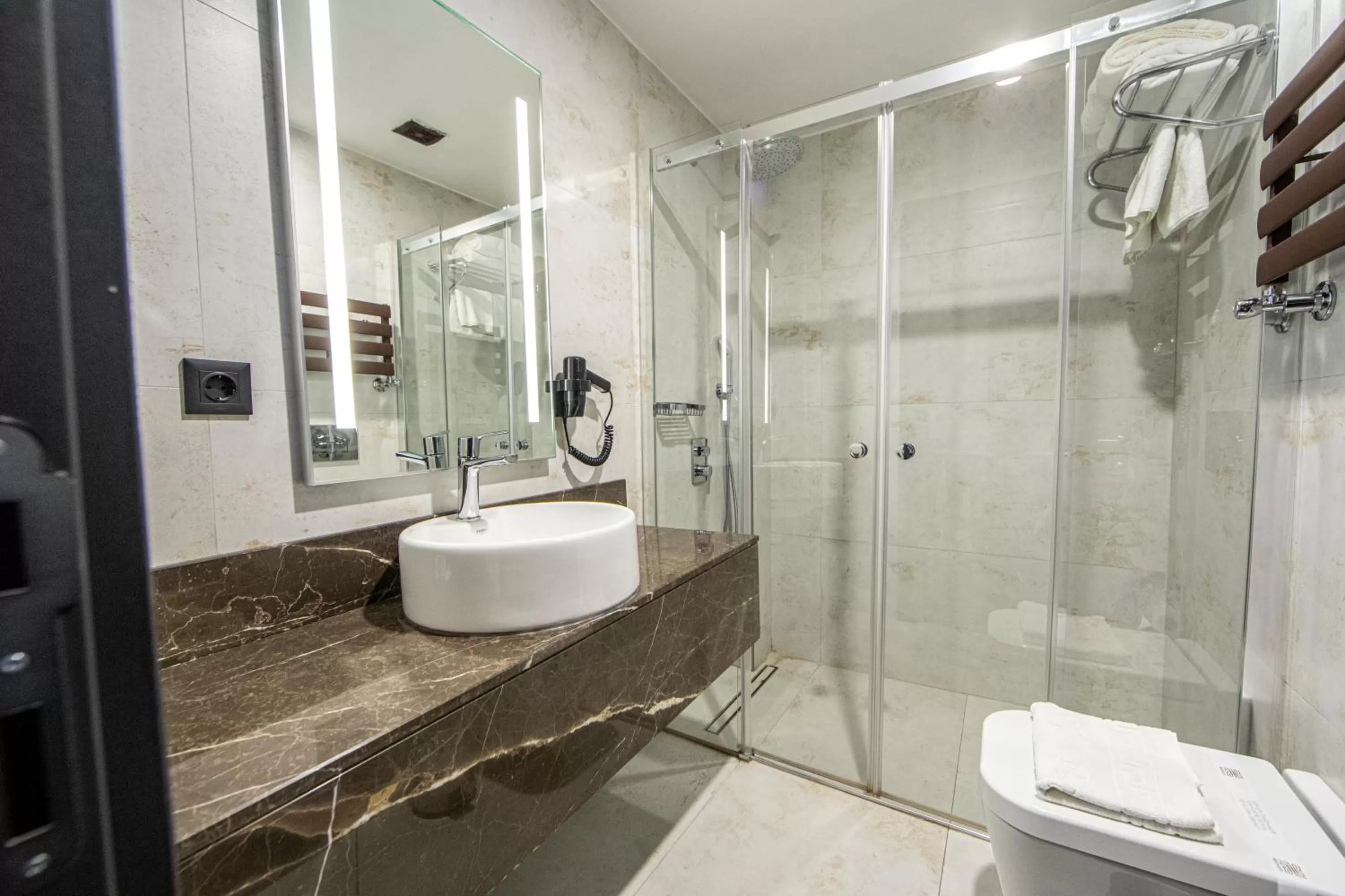 Bathroom in MENALO HOTEL PREMIUM ISTANBUL AIRPORT