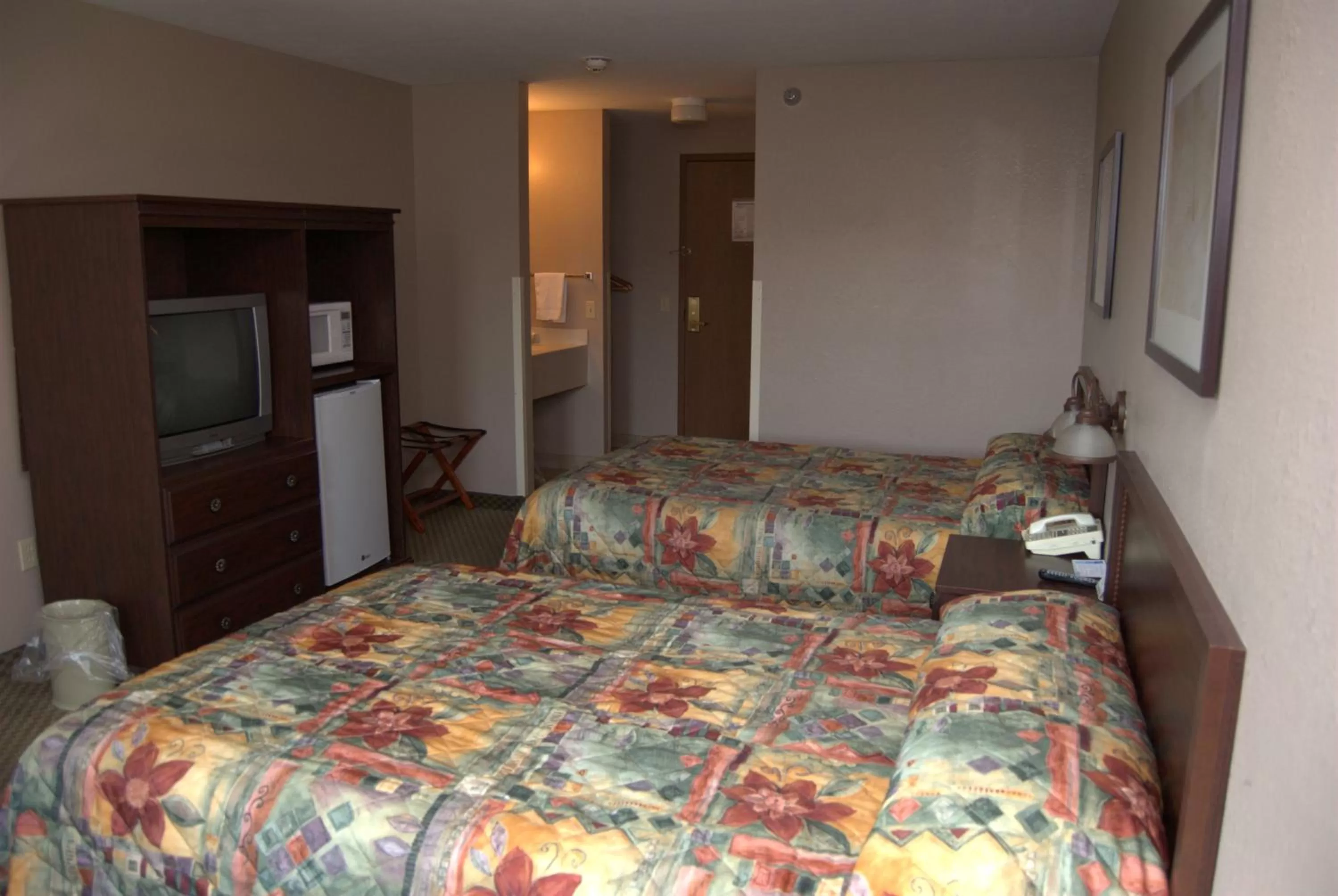 Bed in Commodore Resort