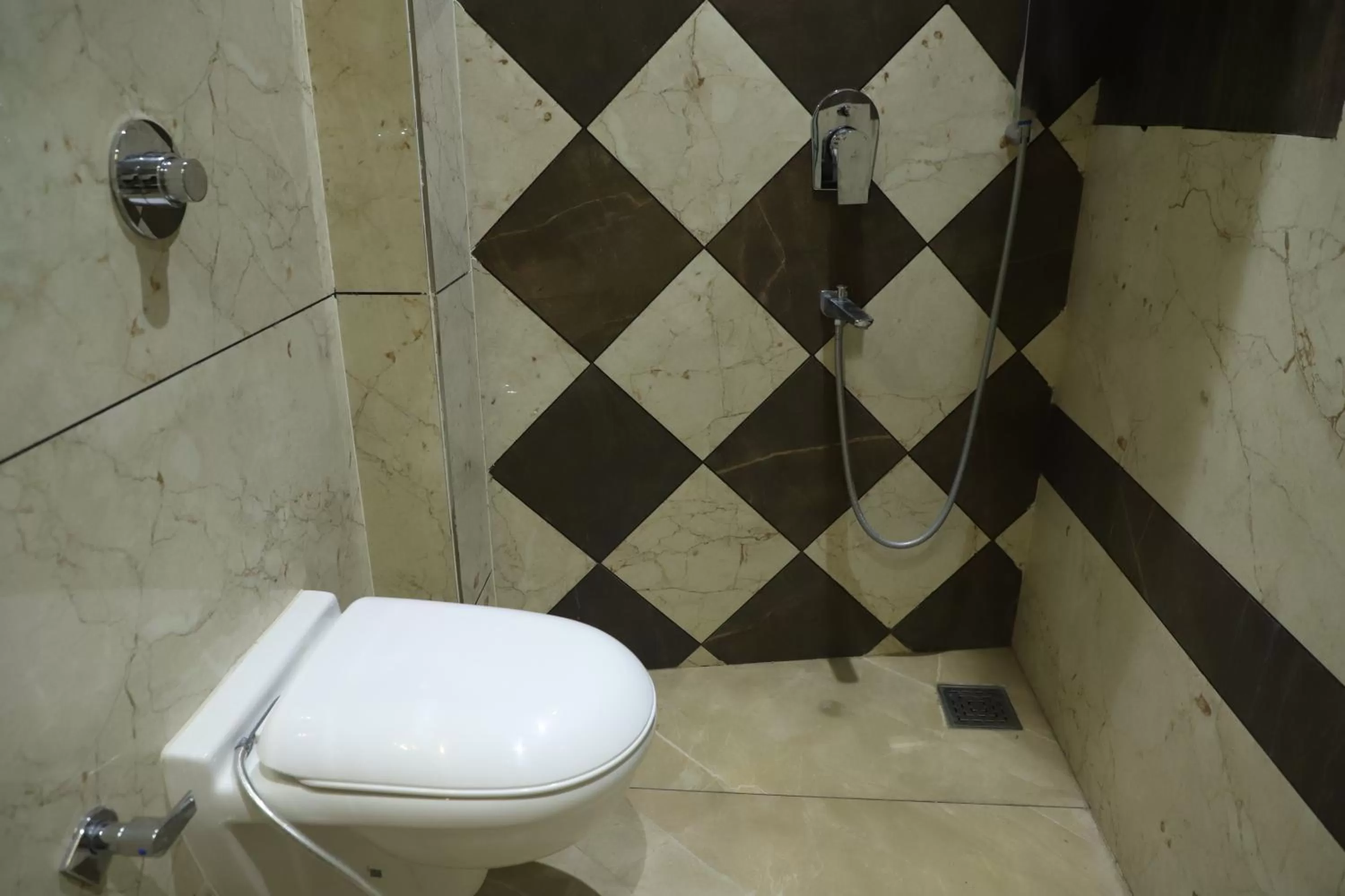 Toilet, Bathroom in Perfect Stayz Premium- Hotel Sehdev Near Golden Temple