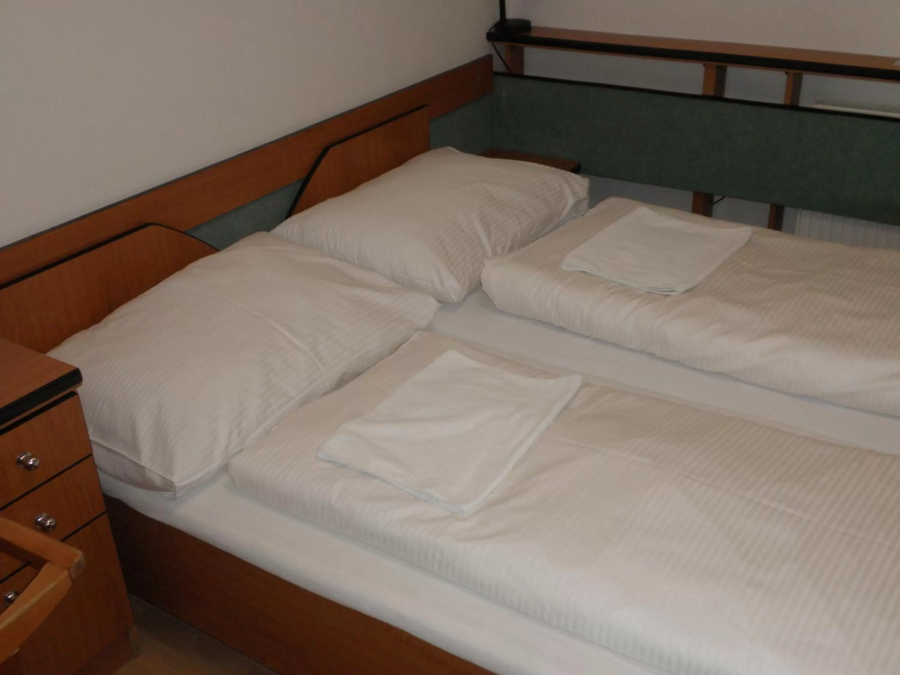 Bed in Hotel Le Café