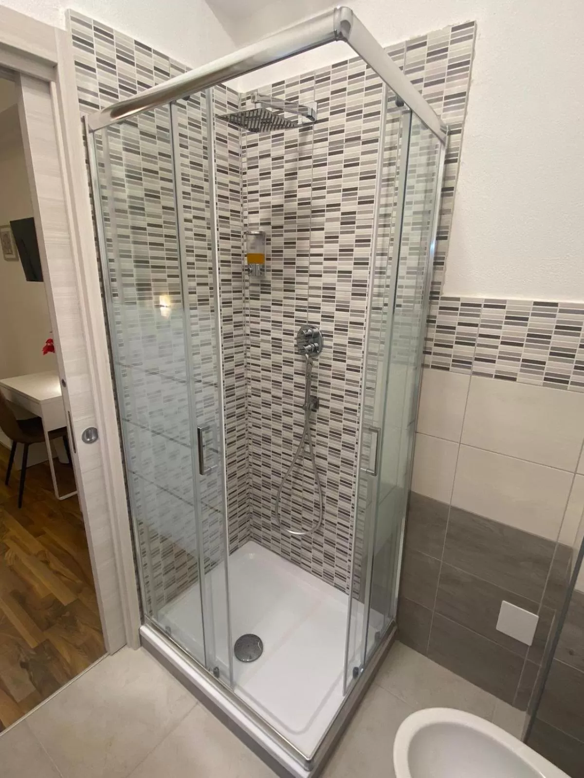 Shower in U Baruni B&B