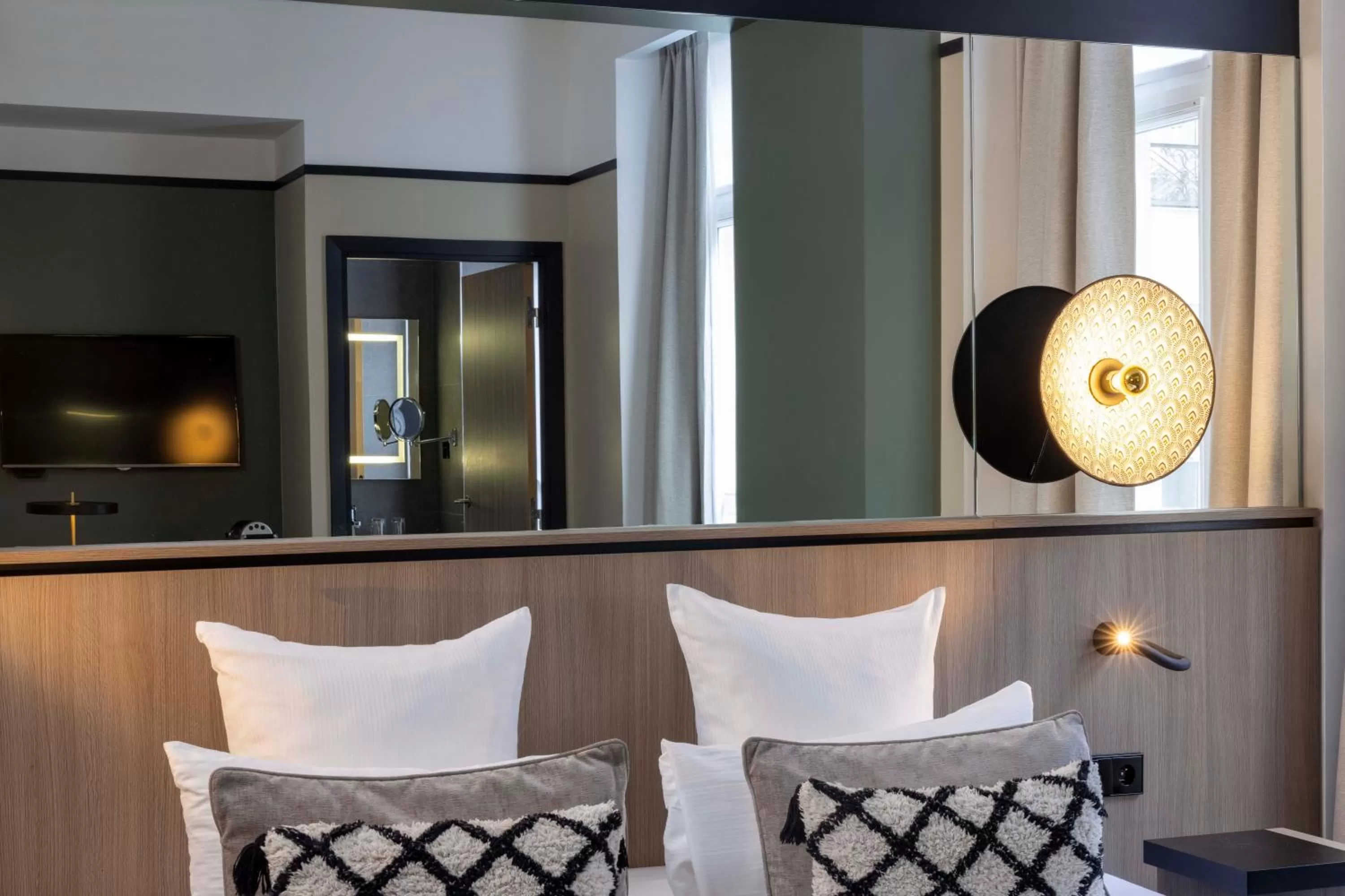 Bedroom in Hôtel Opéra Liège