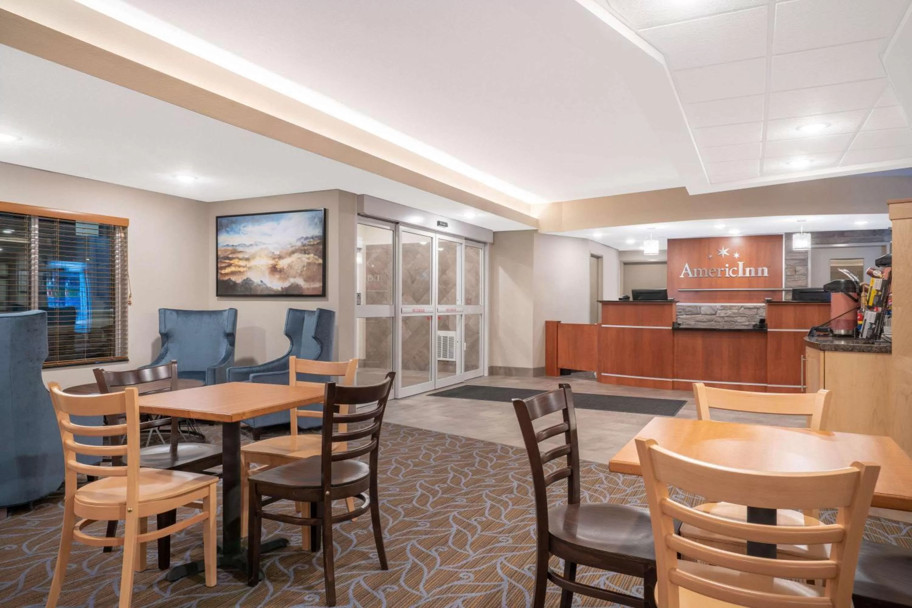 Lobby or reception in AmericInn by Wyndham Windom