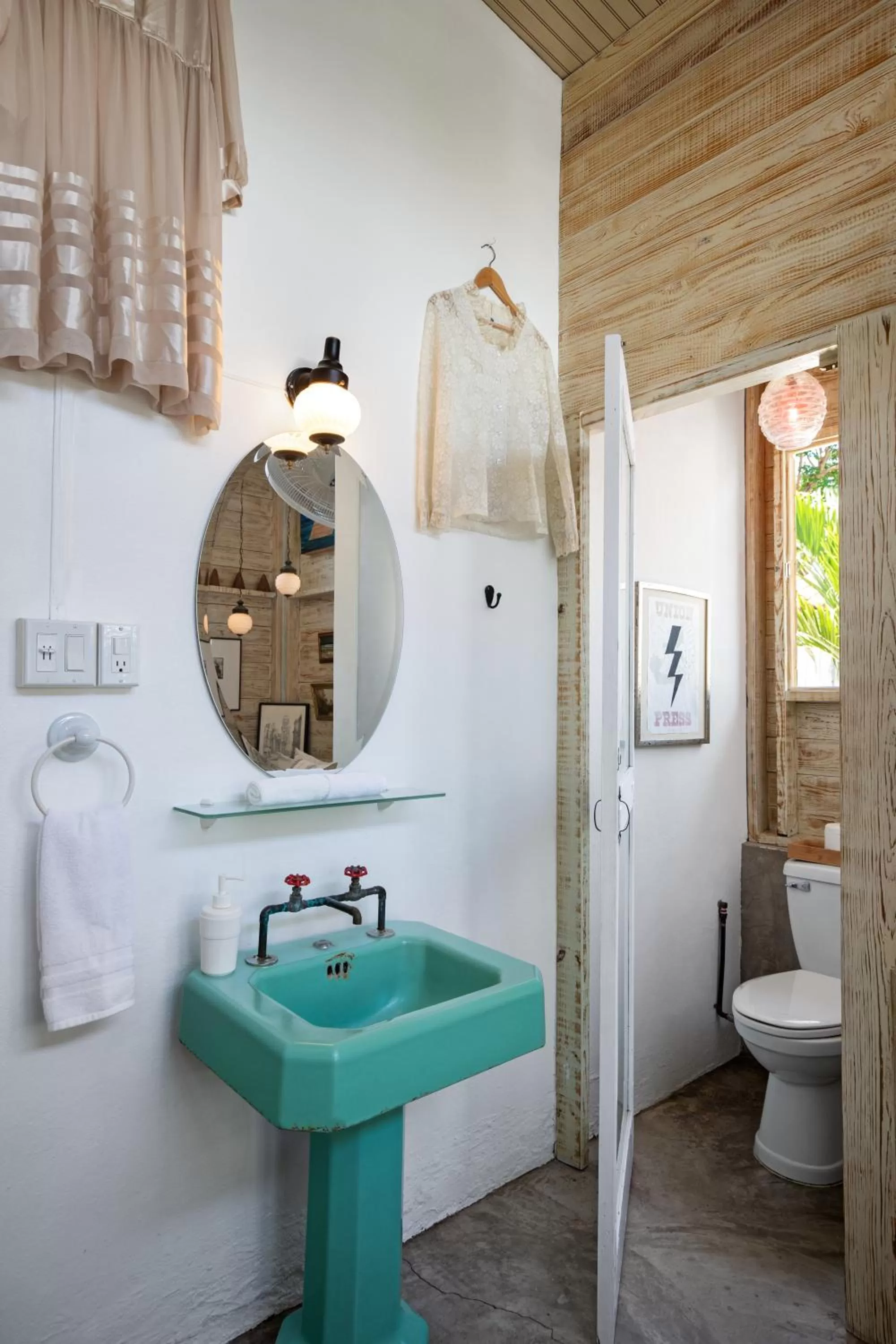 Bathroom in La Botanica Hotel