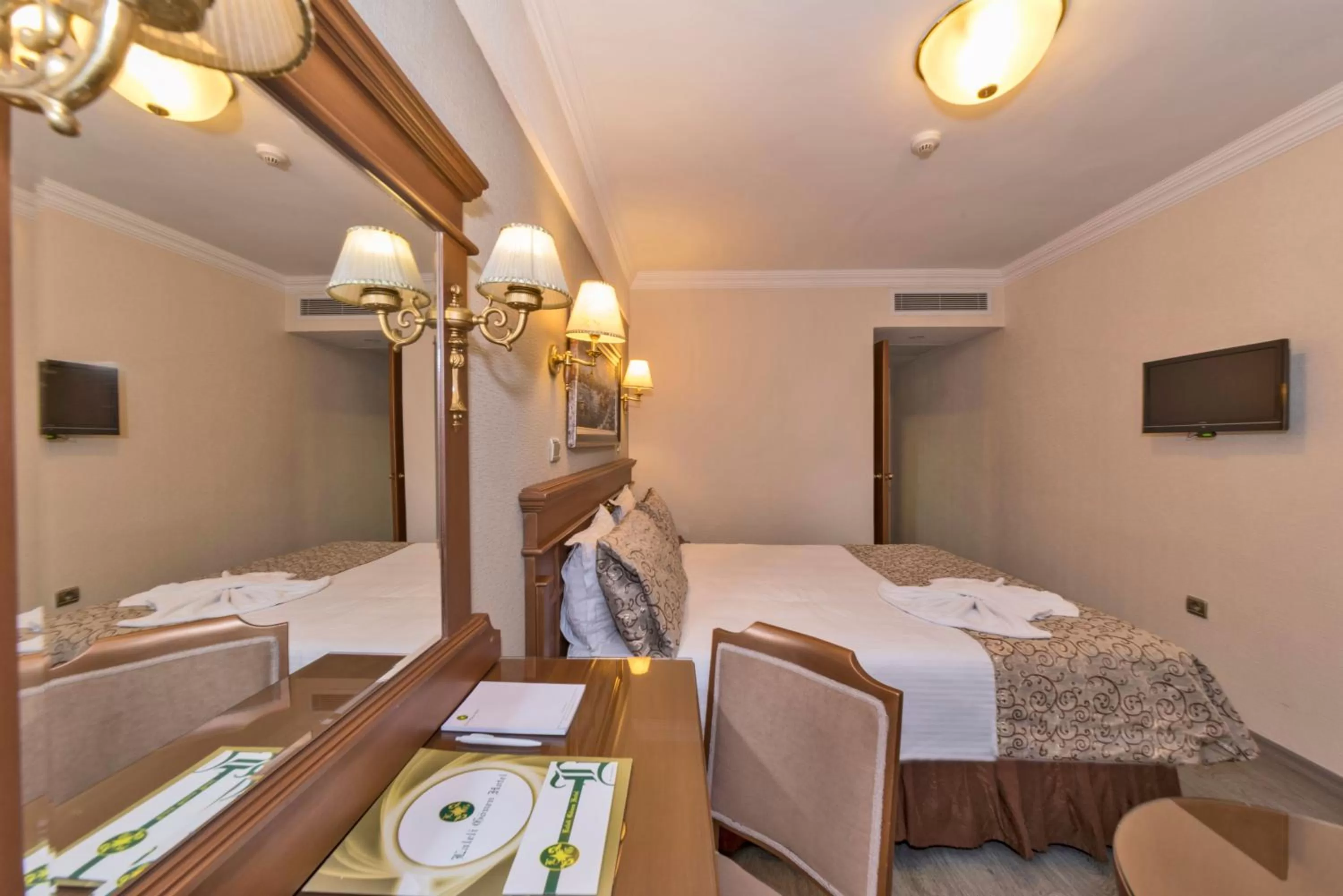 Bed in Laleli Gonen Hotel