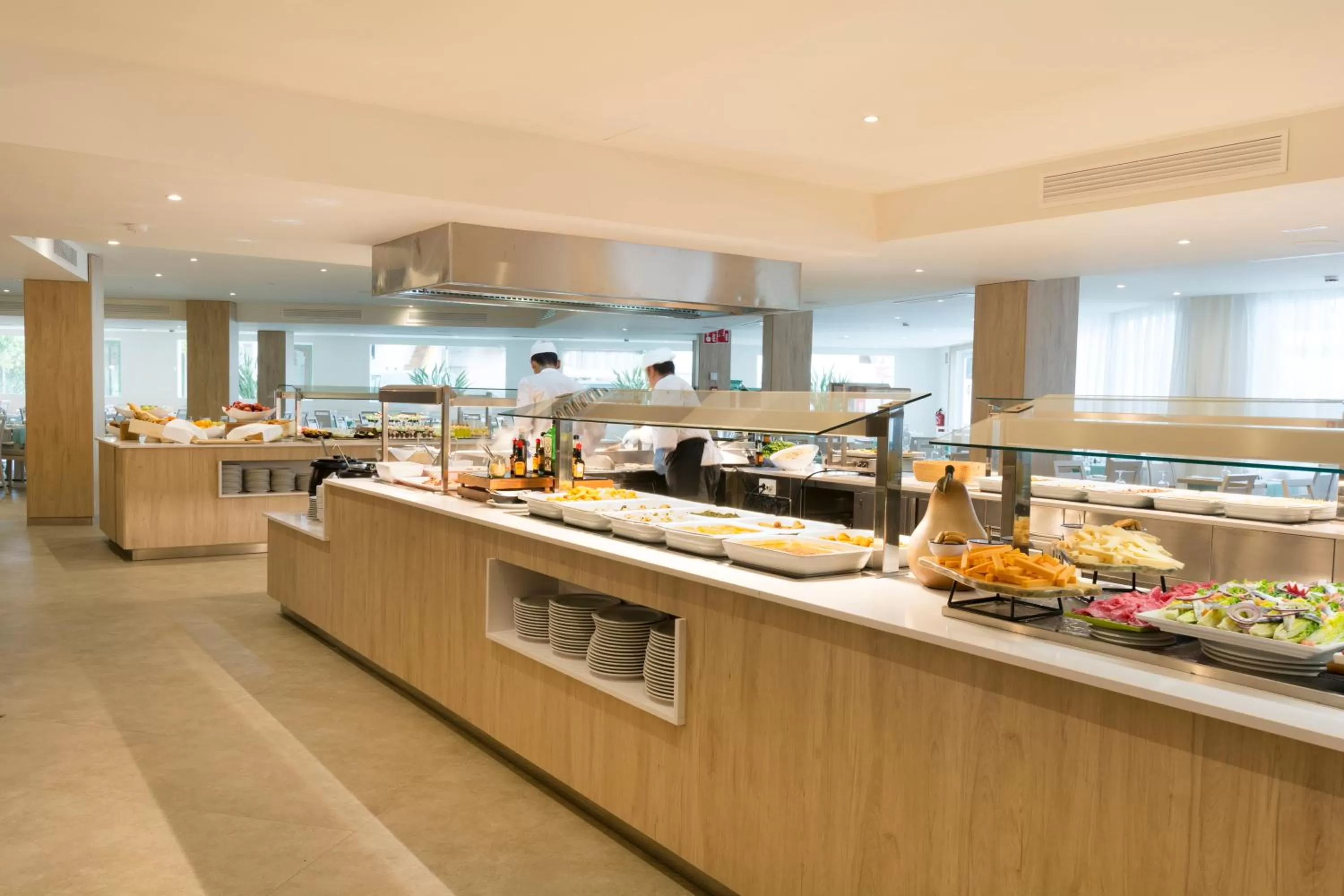 Restaurant/places to eat in HSM Linda Playa