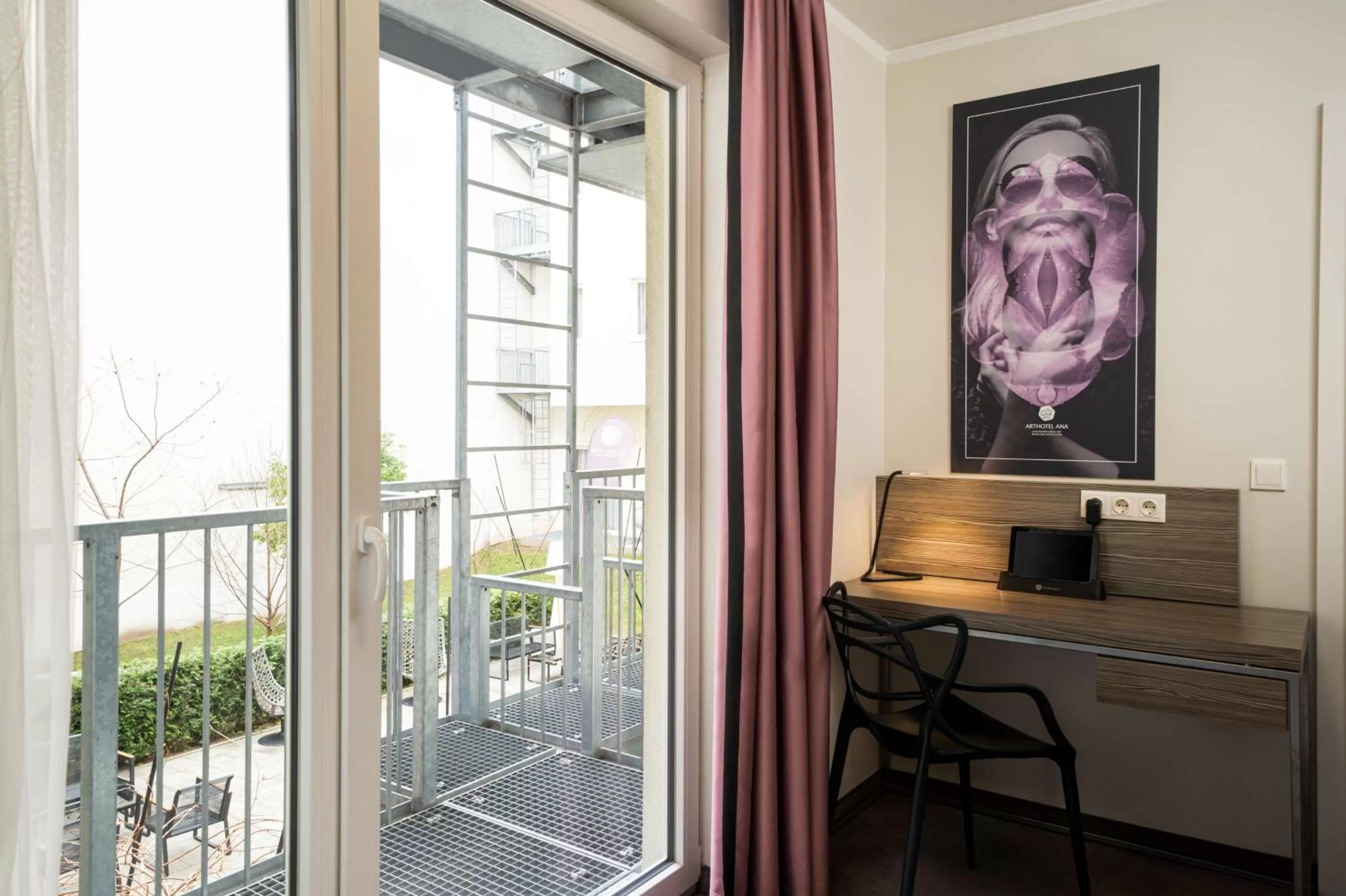 Bedroom in elaya hotel vienna city west