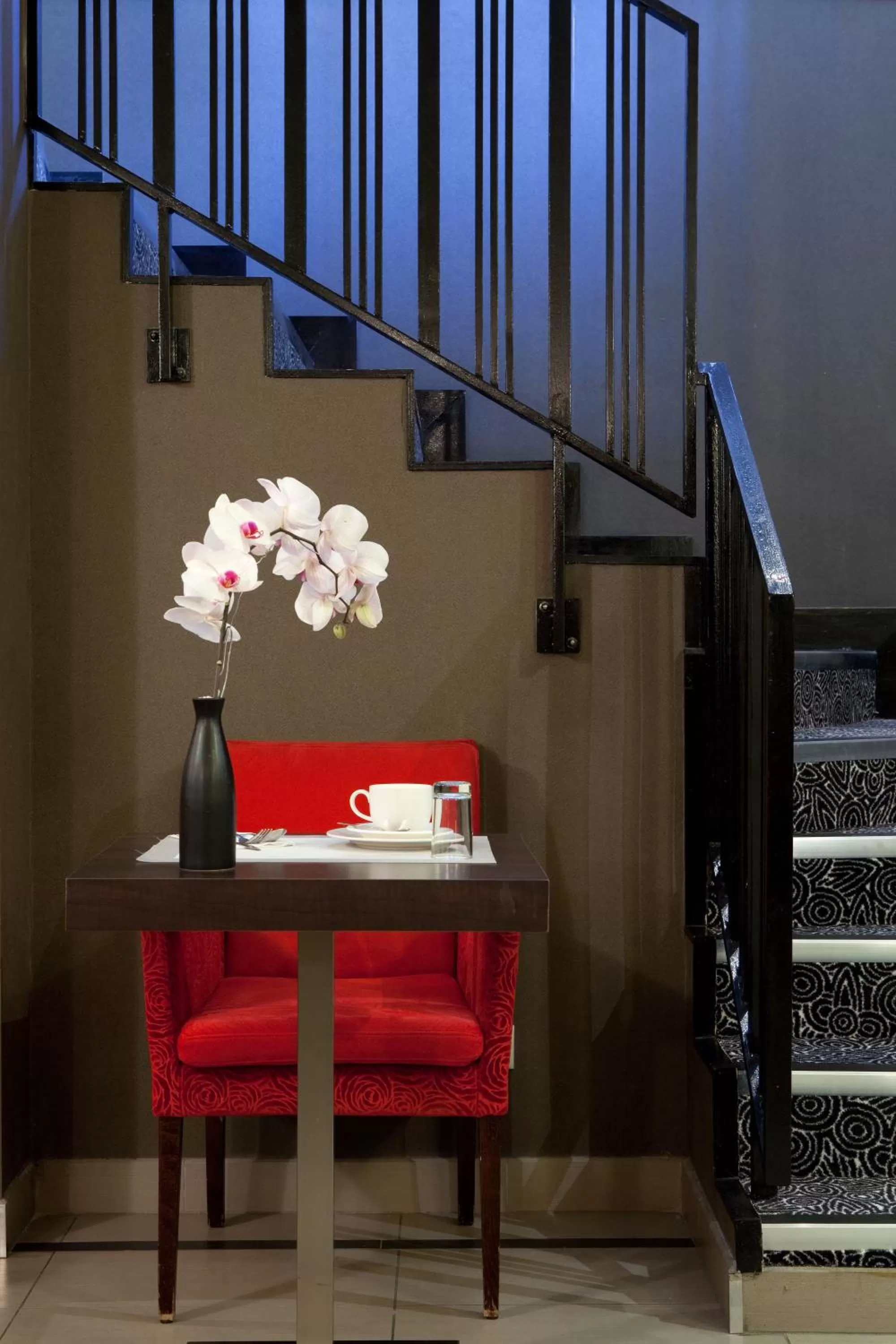 Lobby or reception in Hotel Eiffel Seine