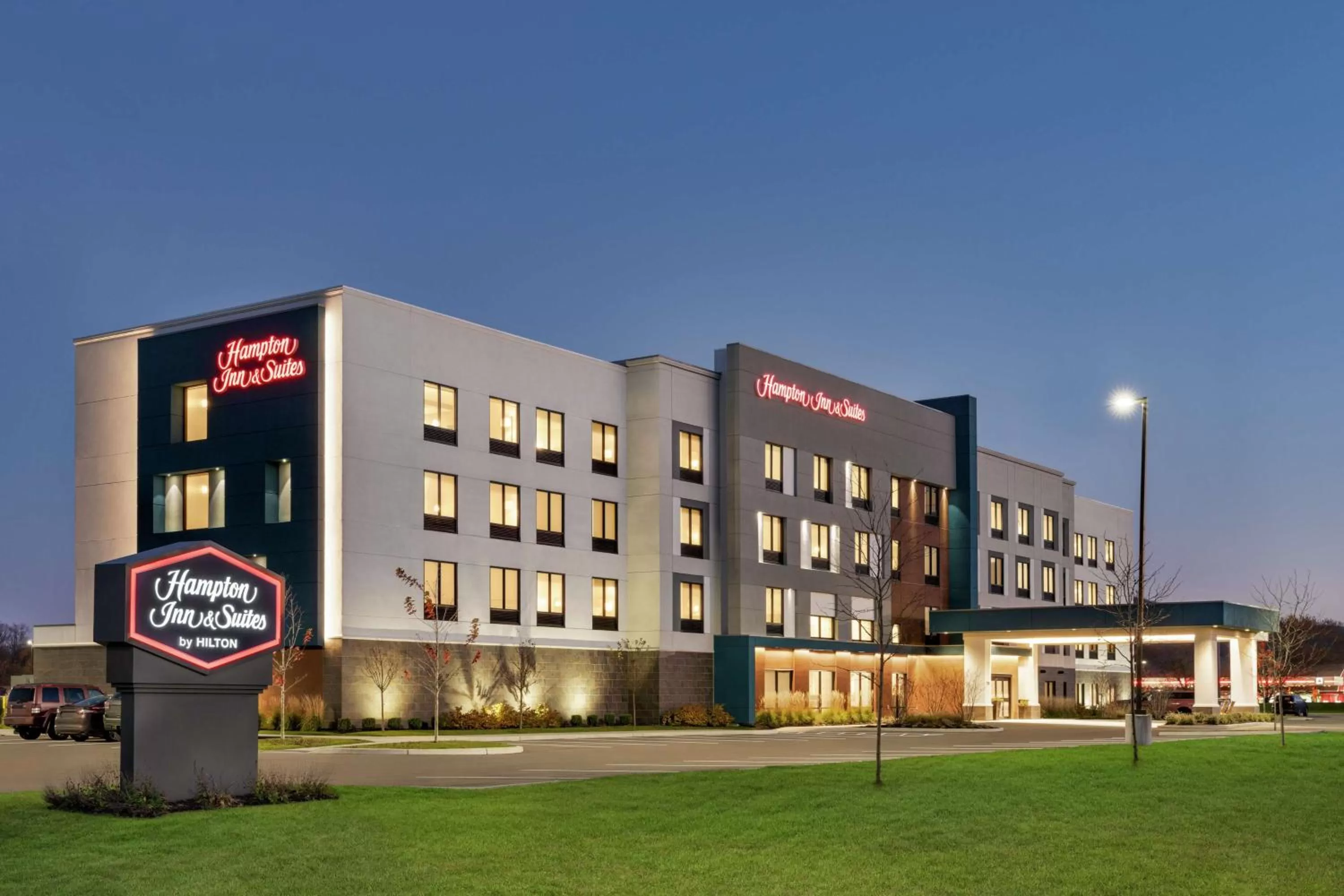 Property building in Hampton Inn & Suites Olean, Ny