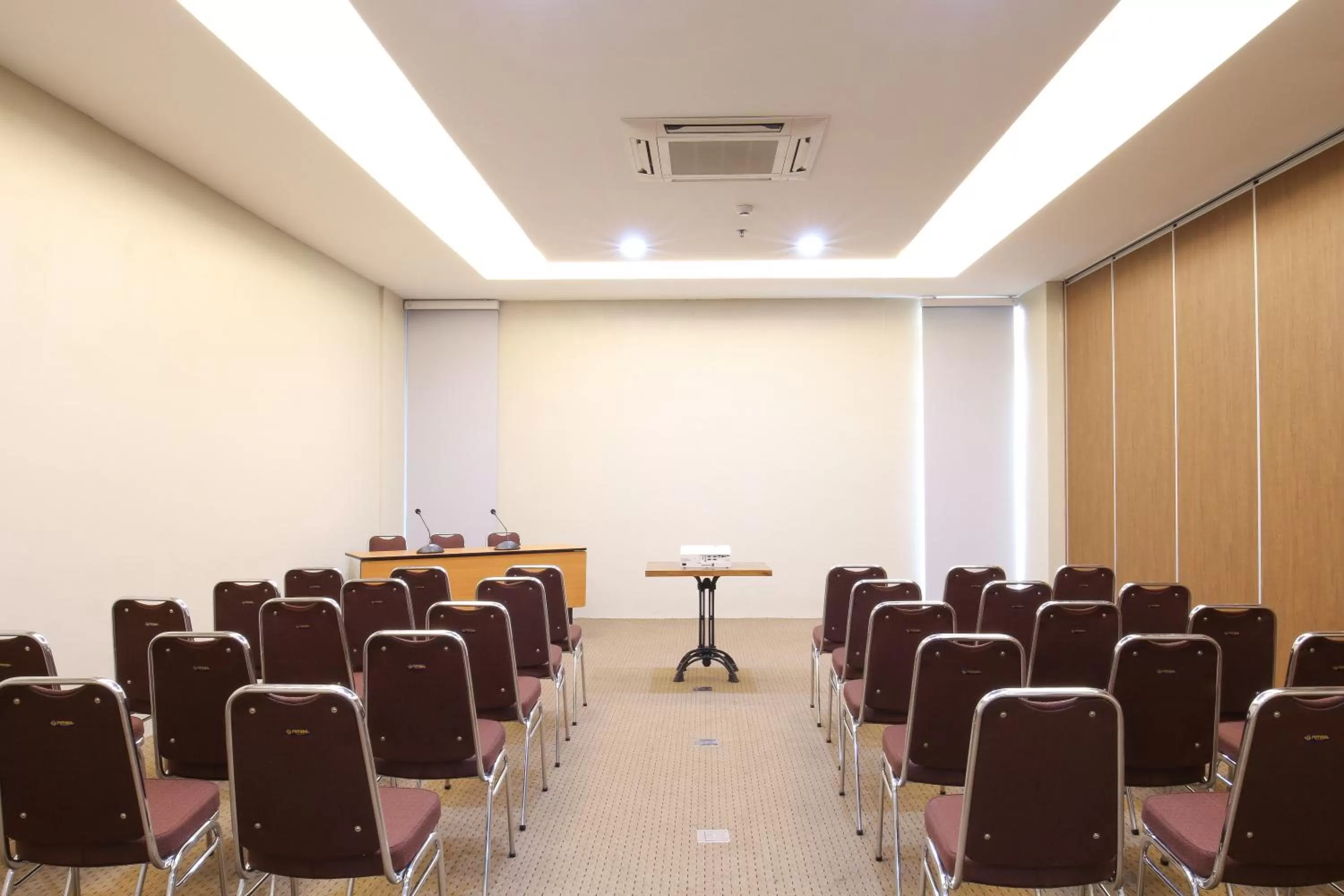 Meeting/conference room in Terraz Tree Hotel Jakarta