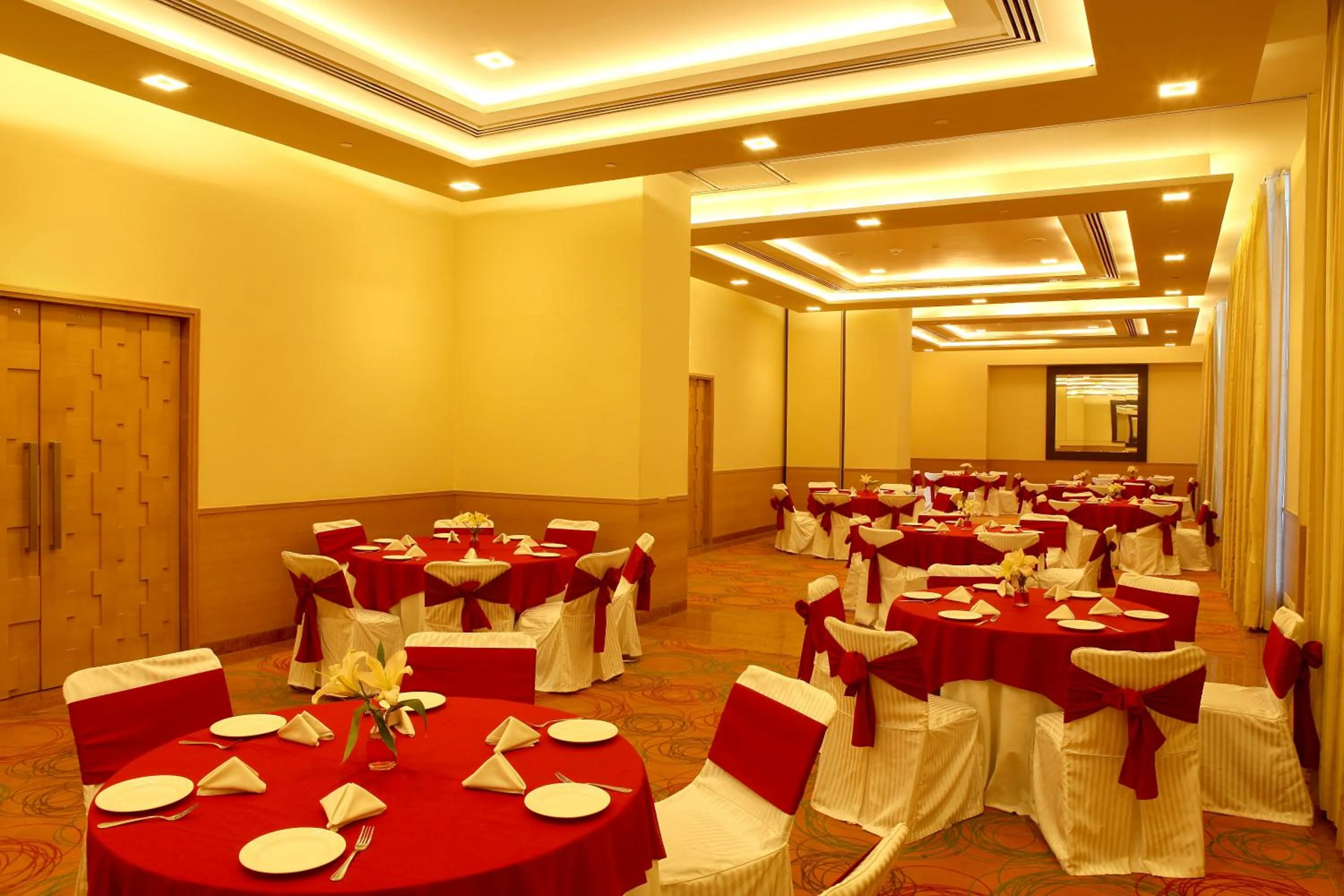 Business facilities in The Metropolitan Hotel & Spa New Delhi